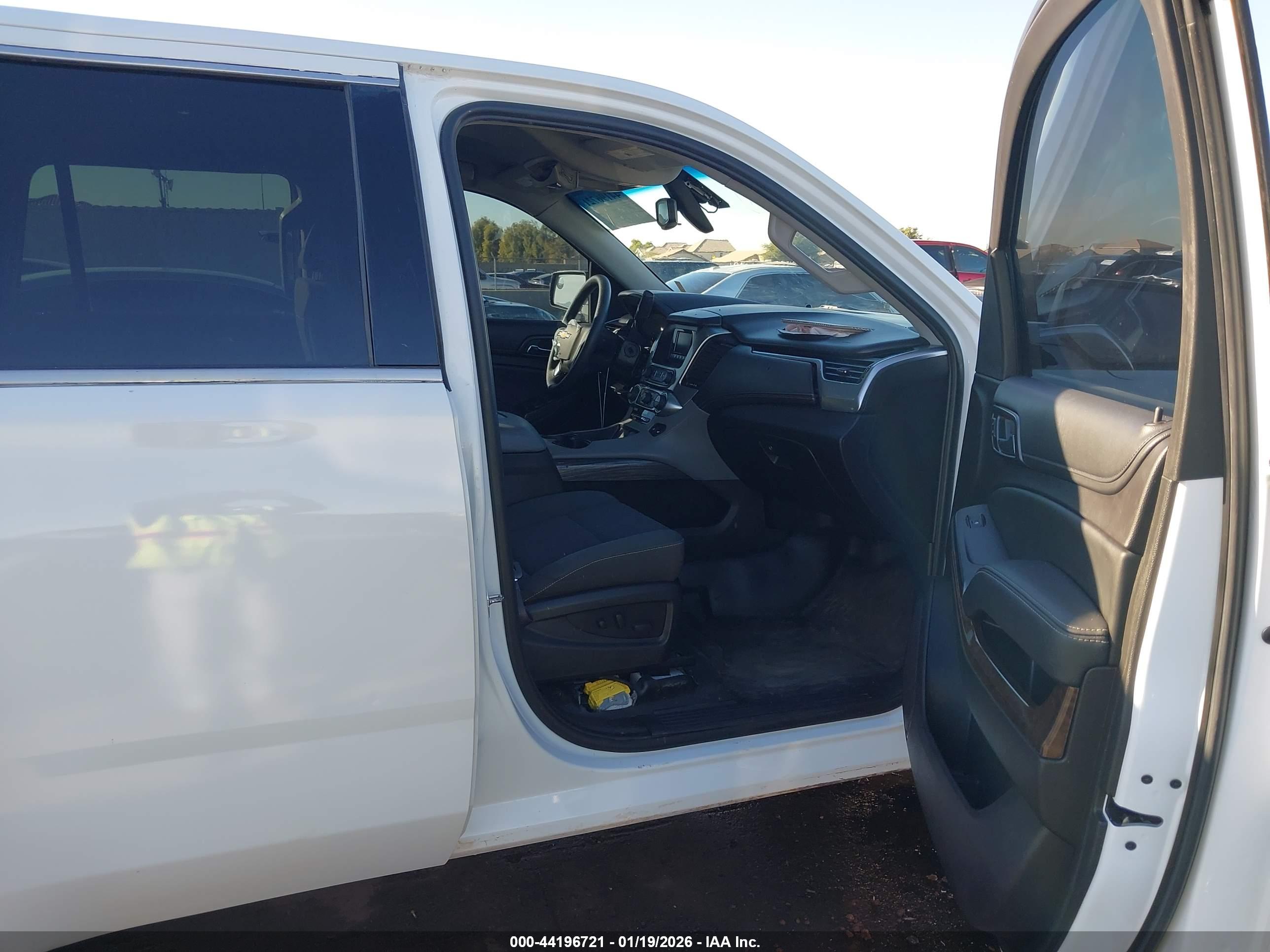 CHEVROLET TAHOE image 5