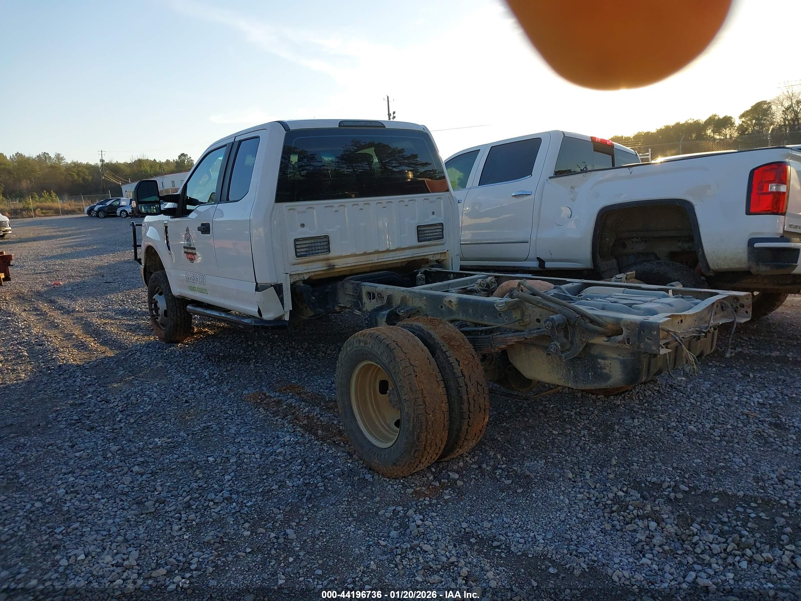 FORD F-350 image 3