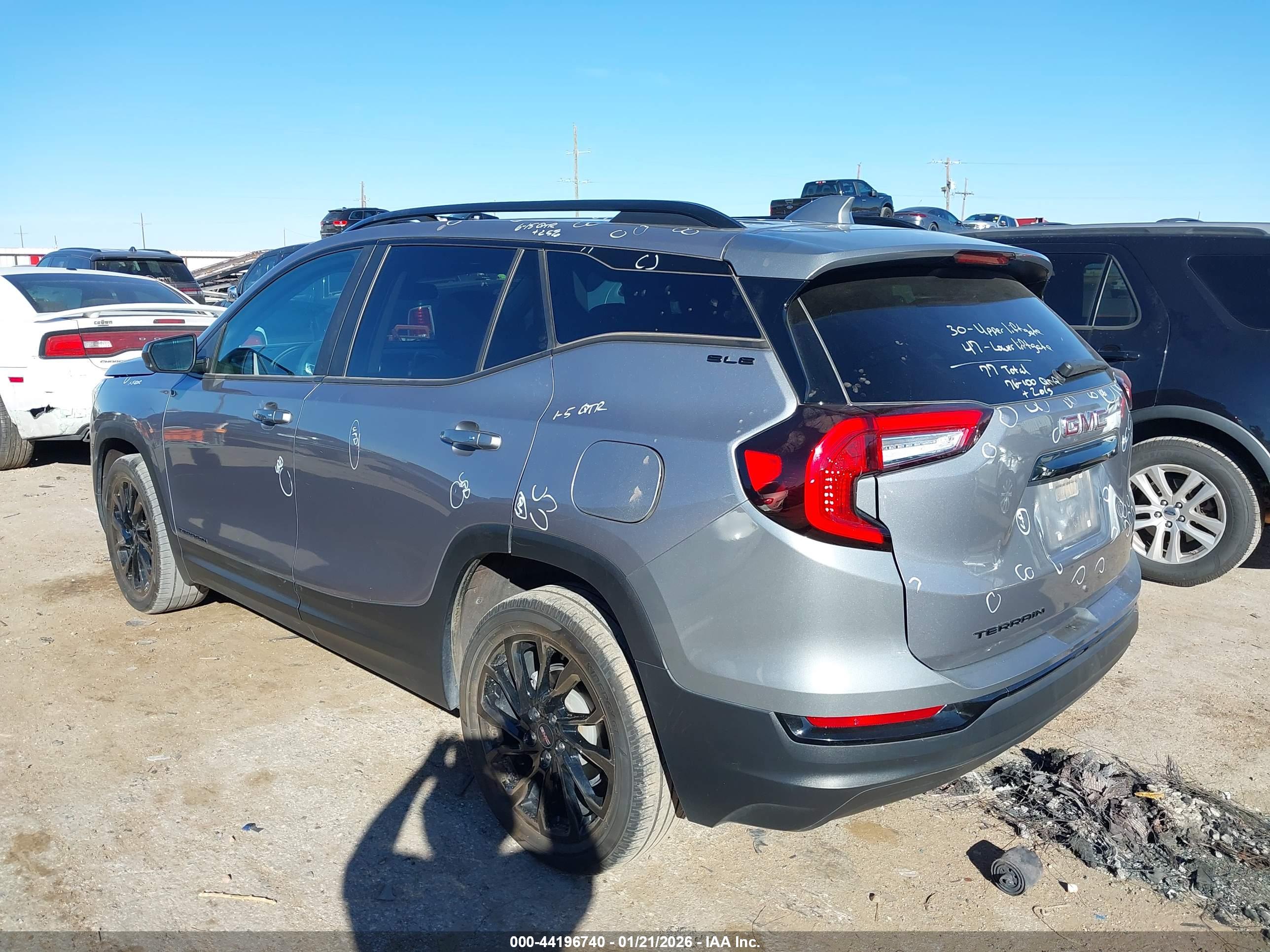 GMC TERRAIN image 3