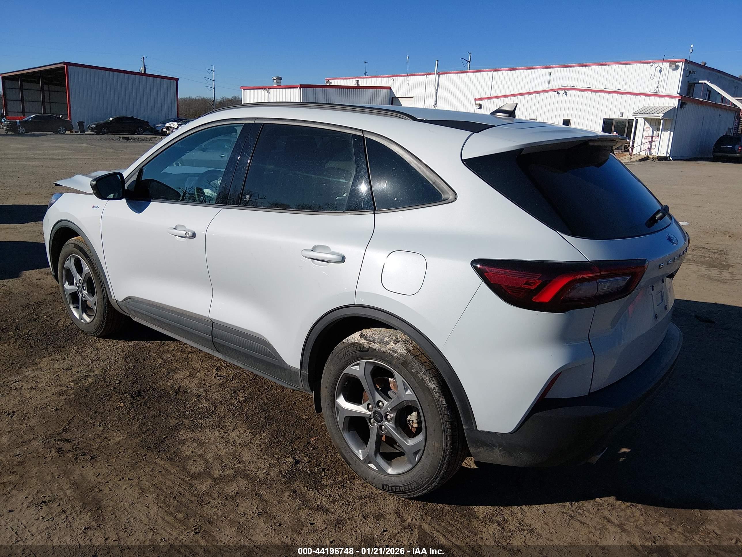 FORD ESCAPE image 3