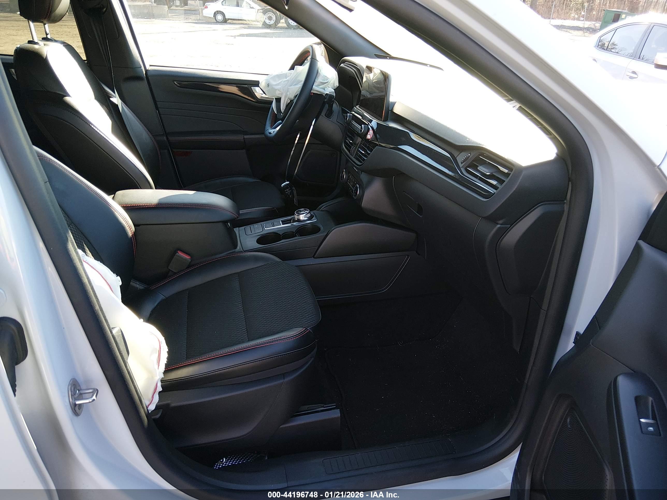 FORD ESCAPE image 5