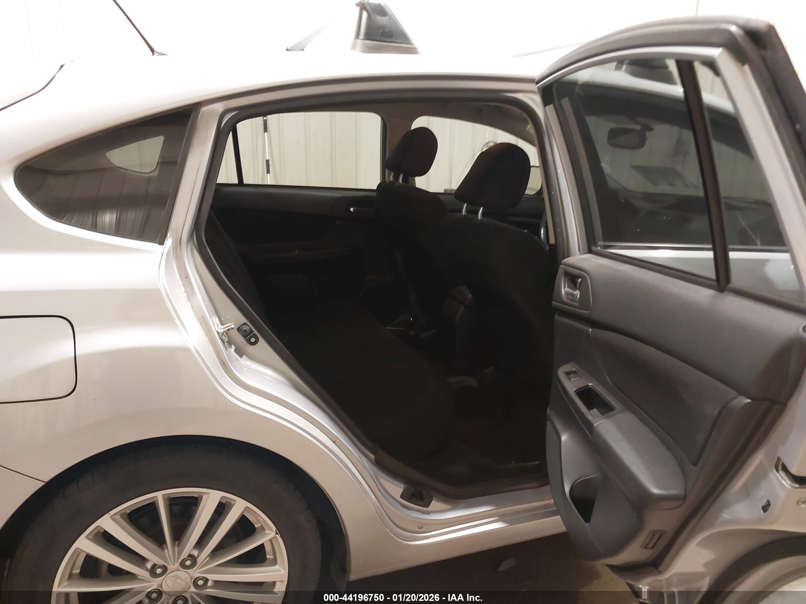 SUBARU IMPREZA image 8