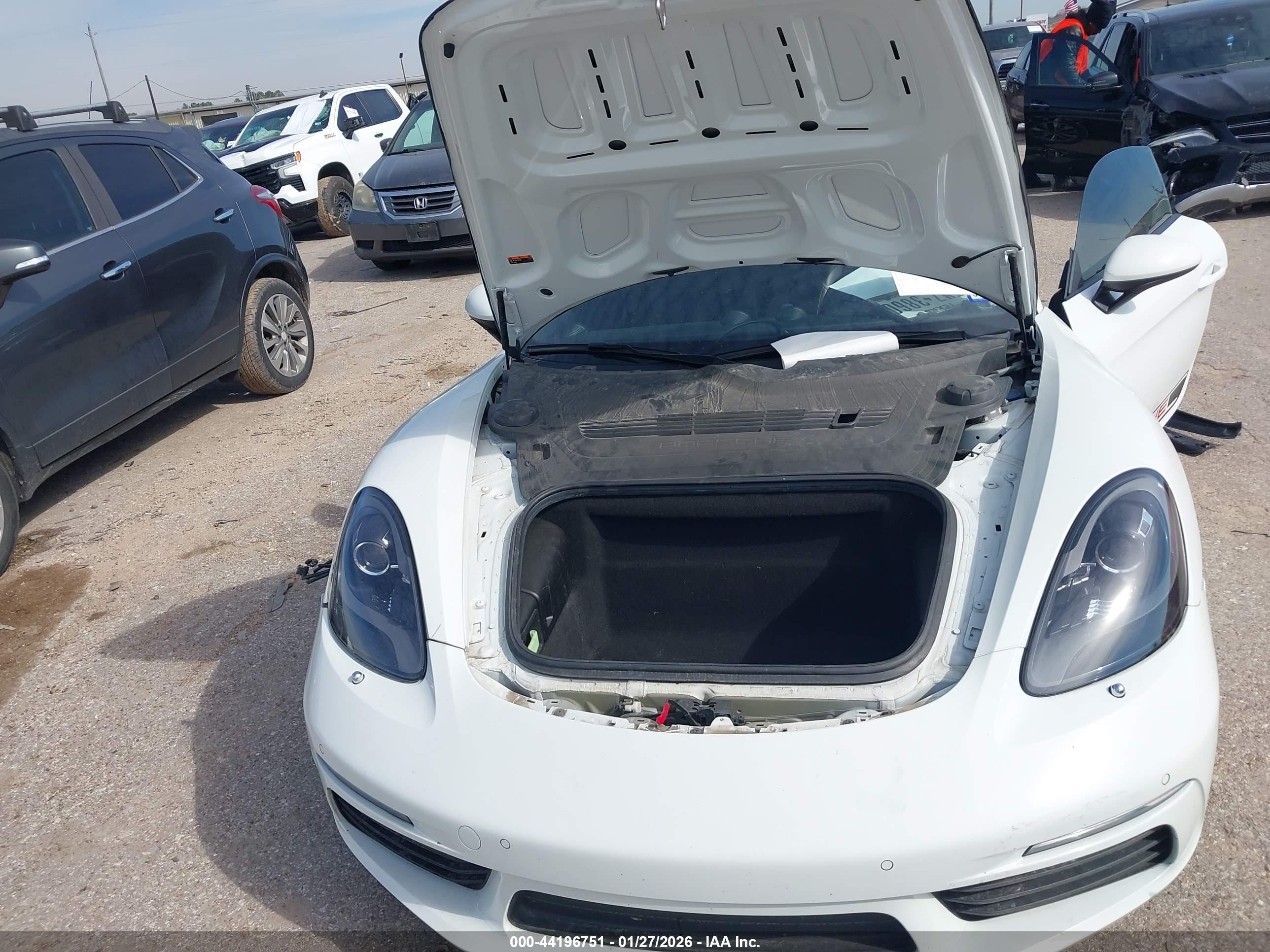 PORSCHE 718 image 10