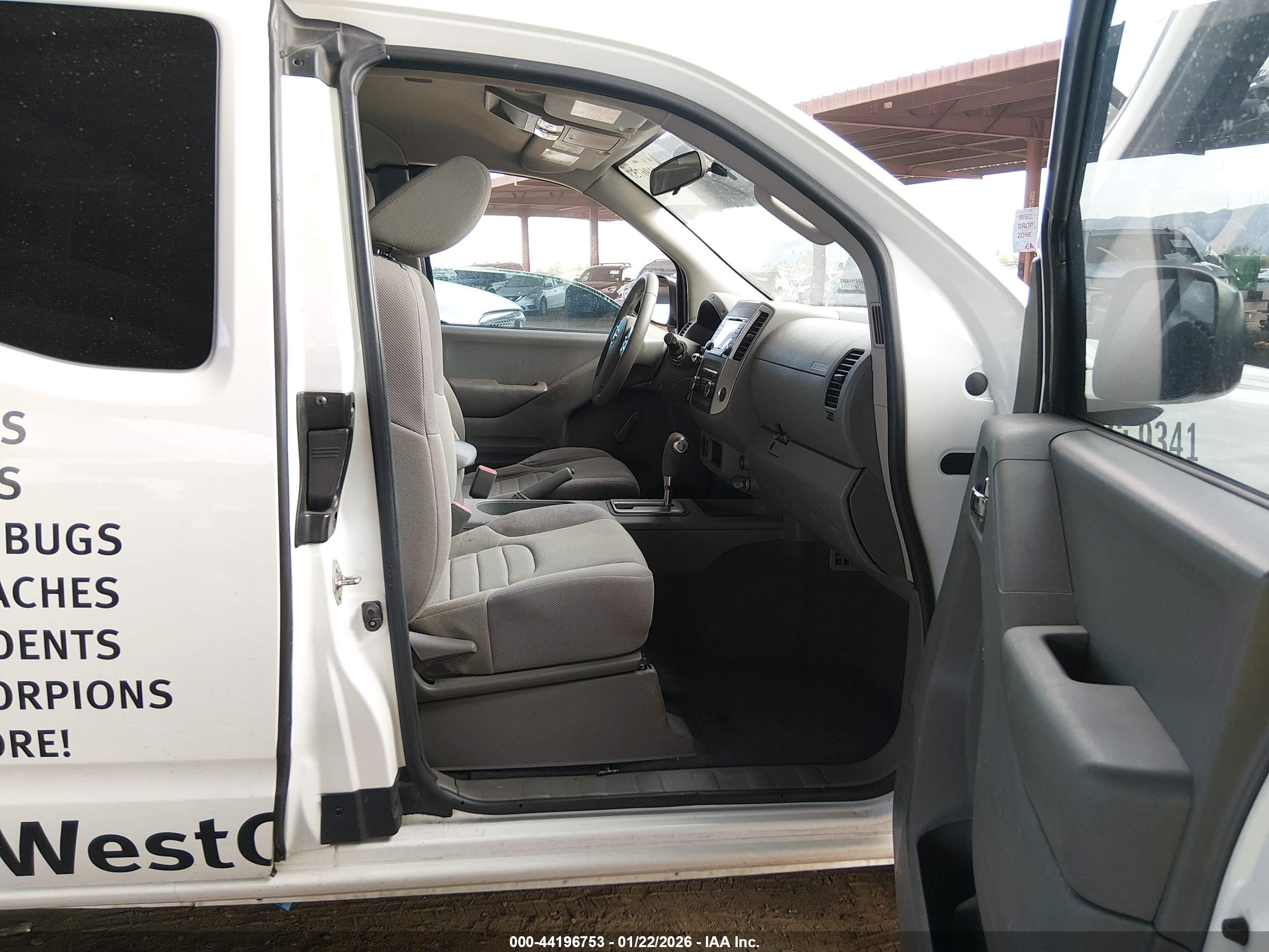 NISSAN FRONTIER image 5