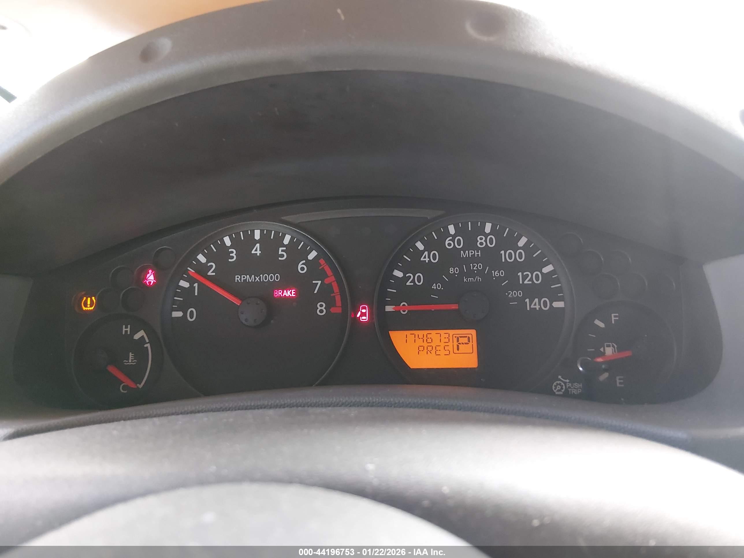 NISSAN FRONTIER image 7