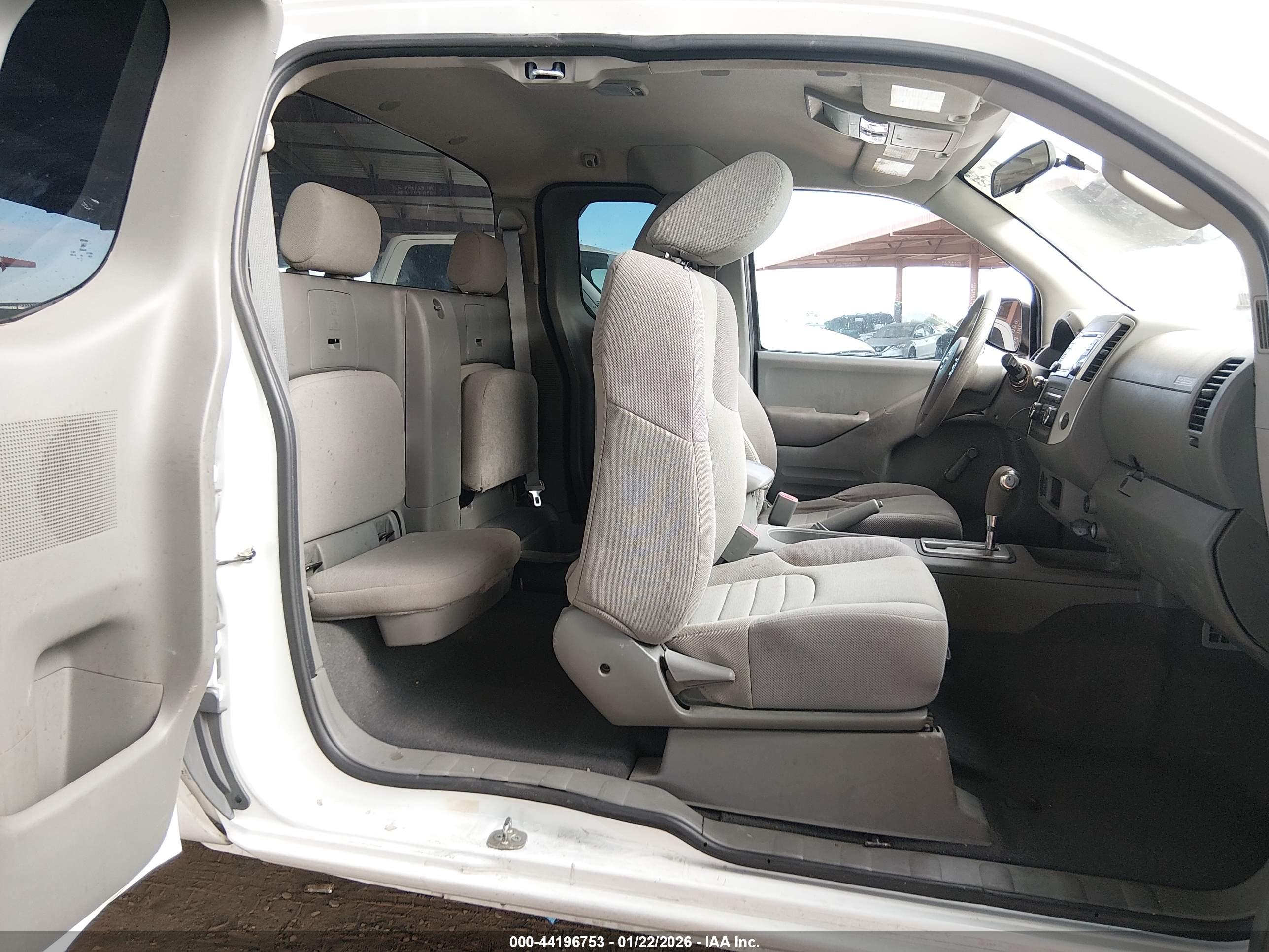 NISSAN FRONTIER image 8