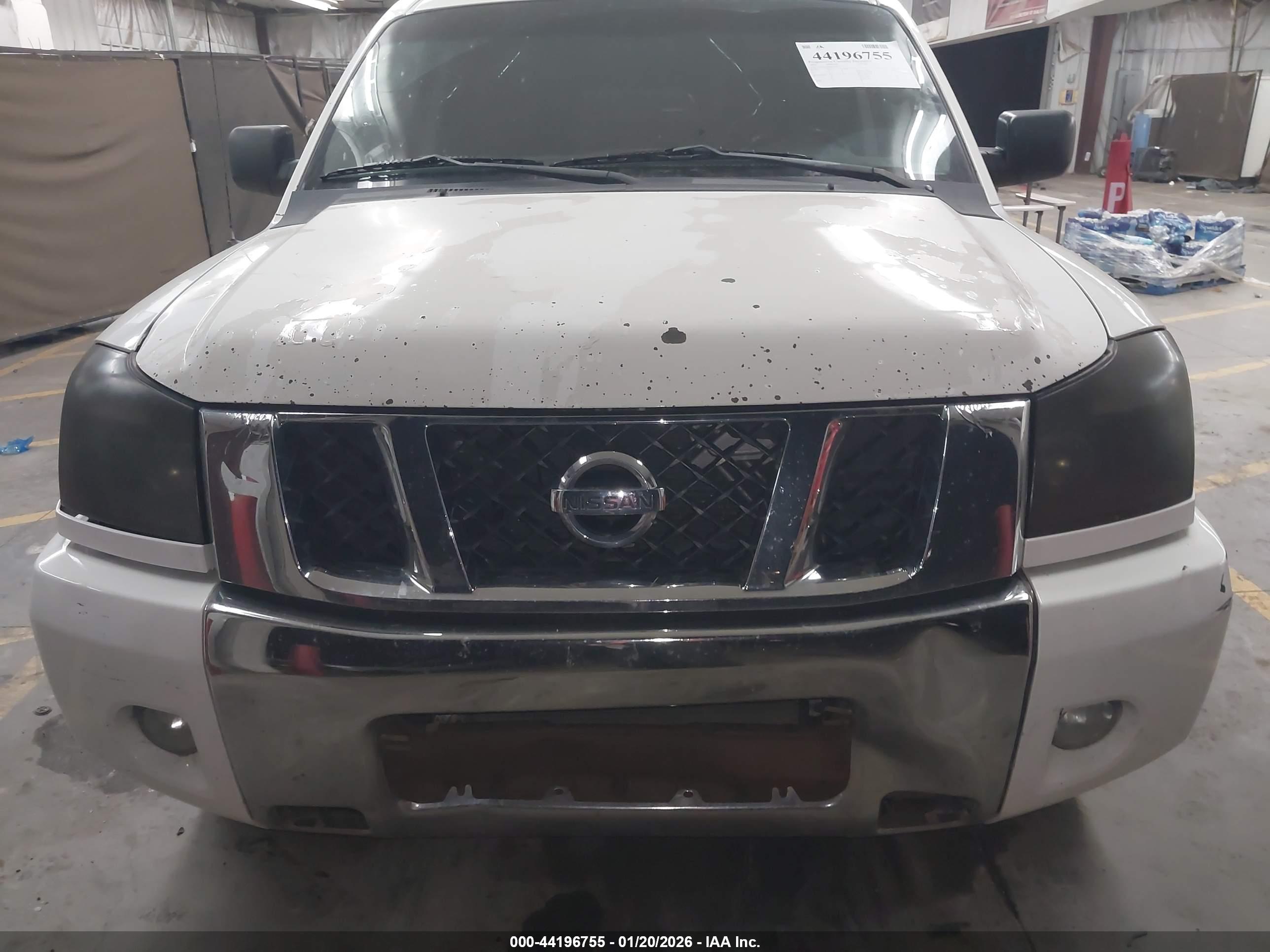 NISSAN TITAN image 6