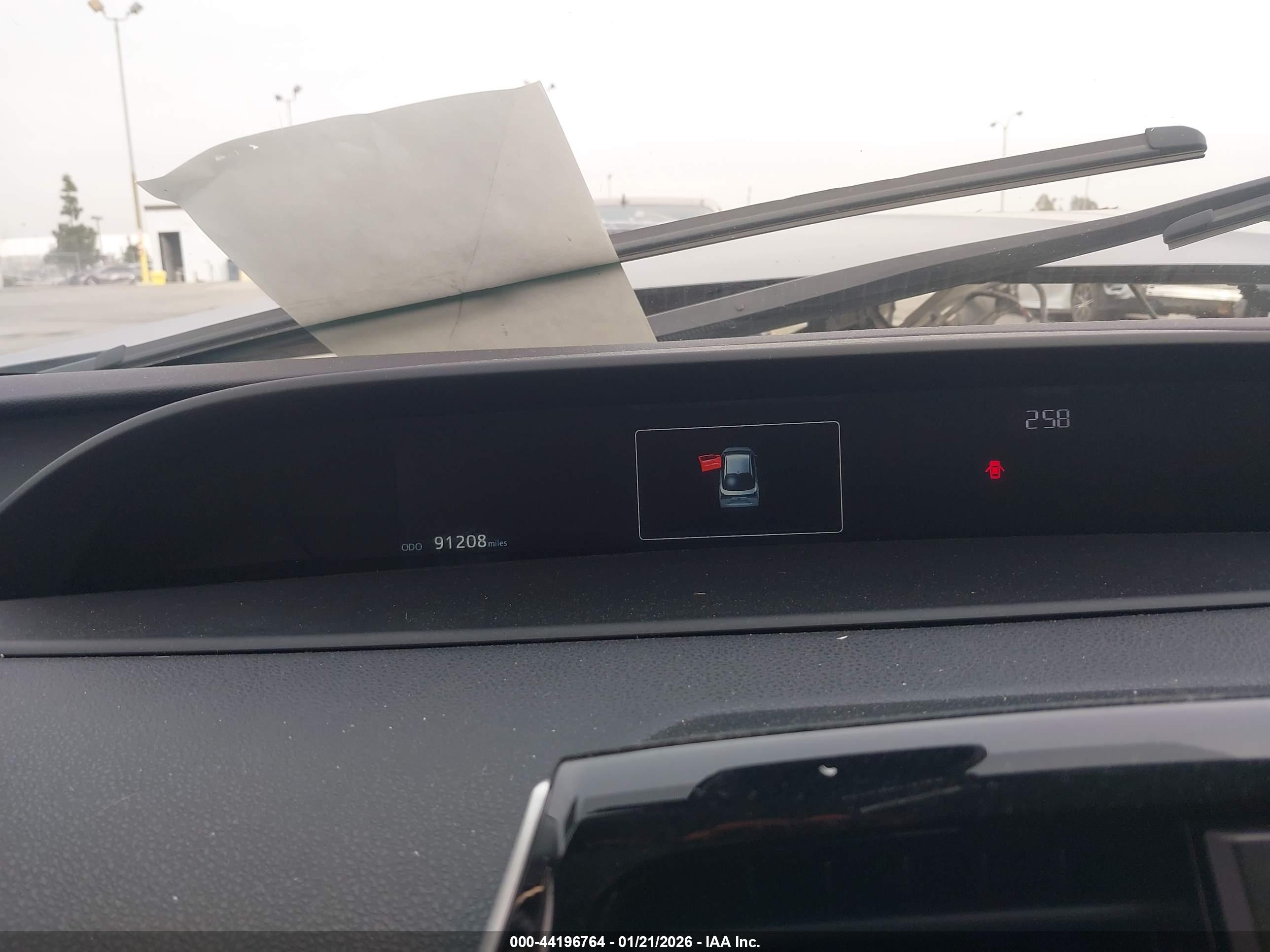 TOYOTA PRIUS image 7