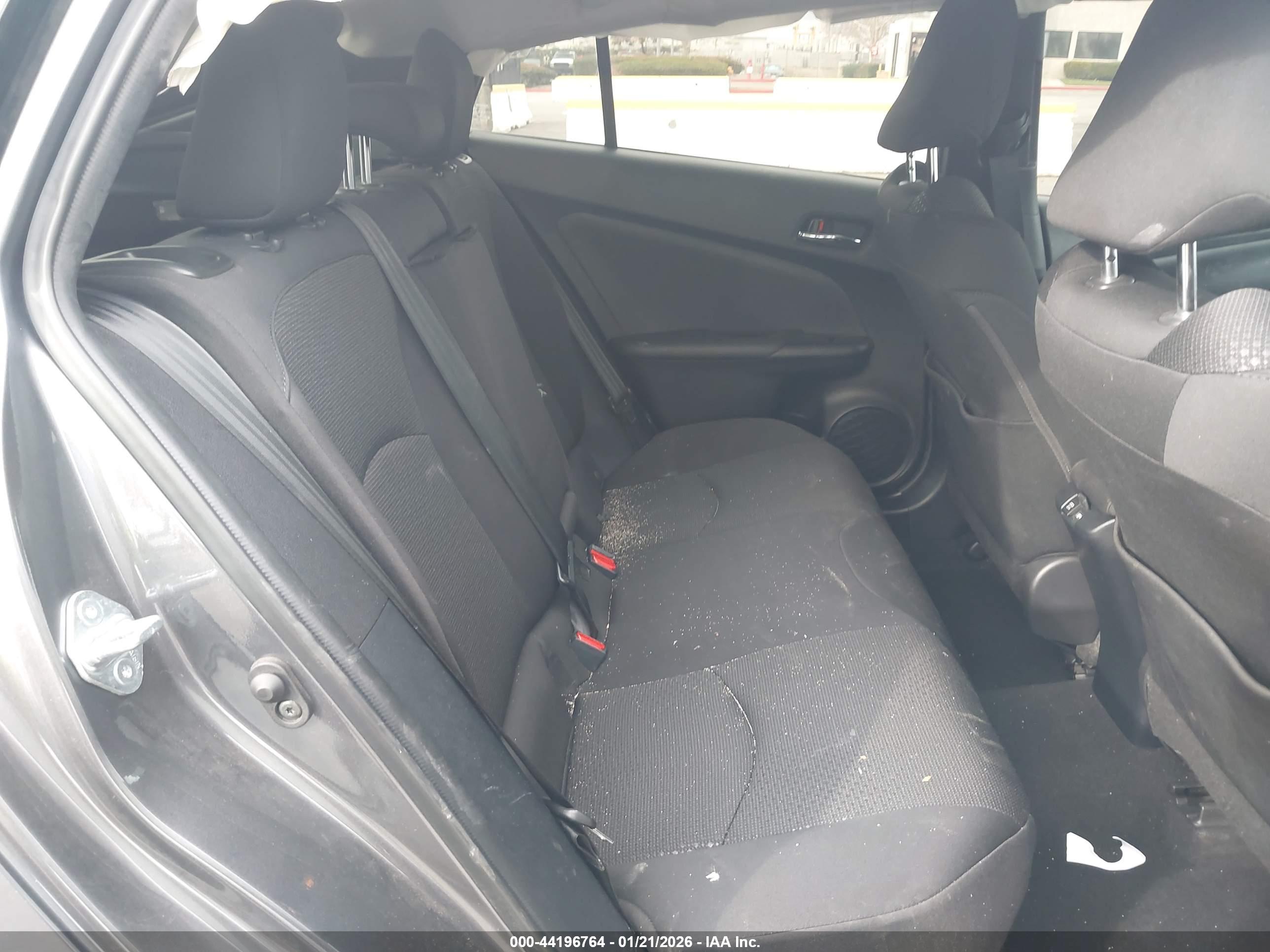 TOYOTA PRIUS image 8