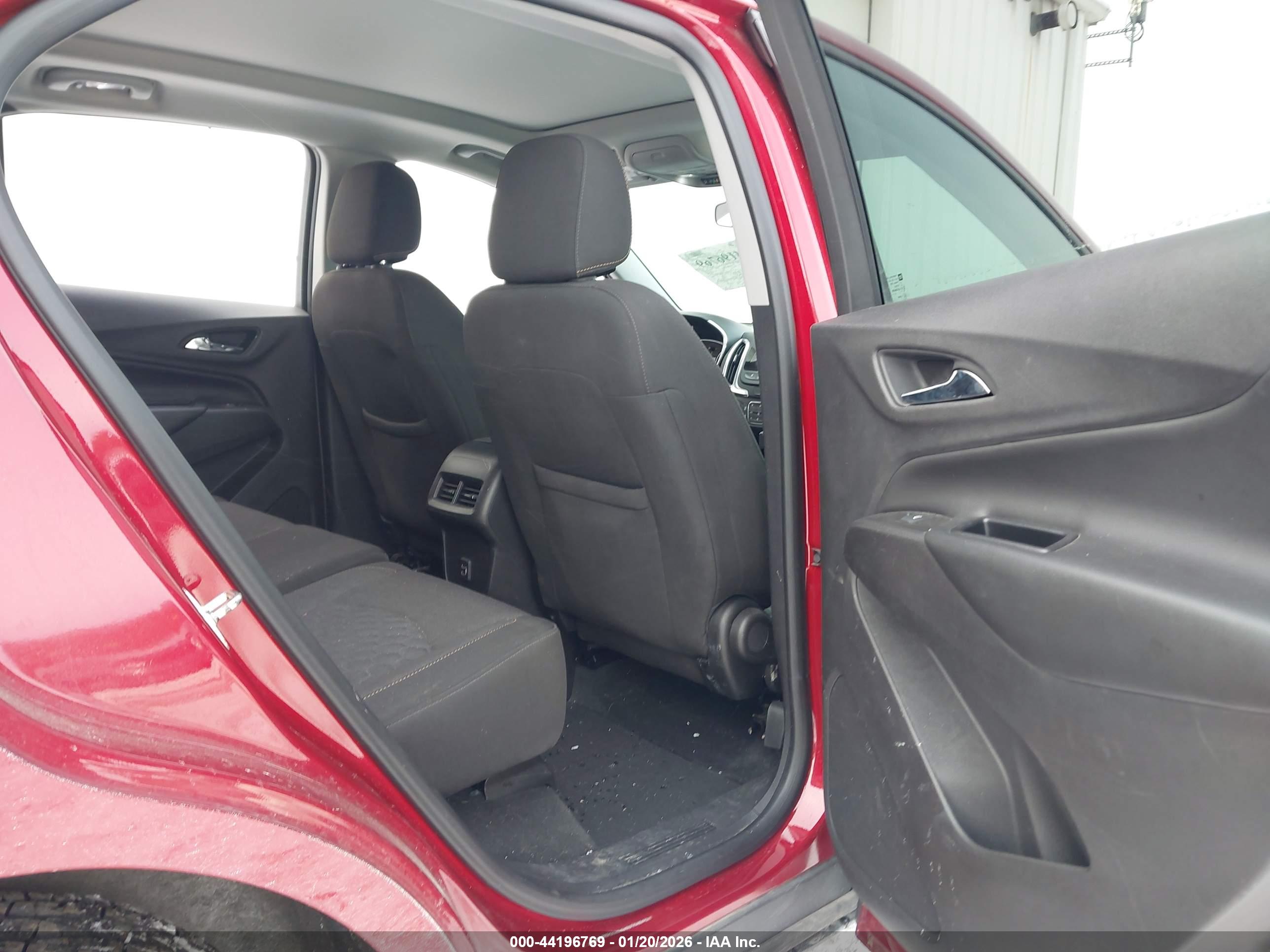 CHEVROLET EQUINOX image 8