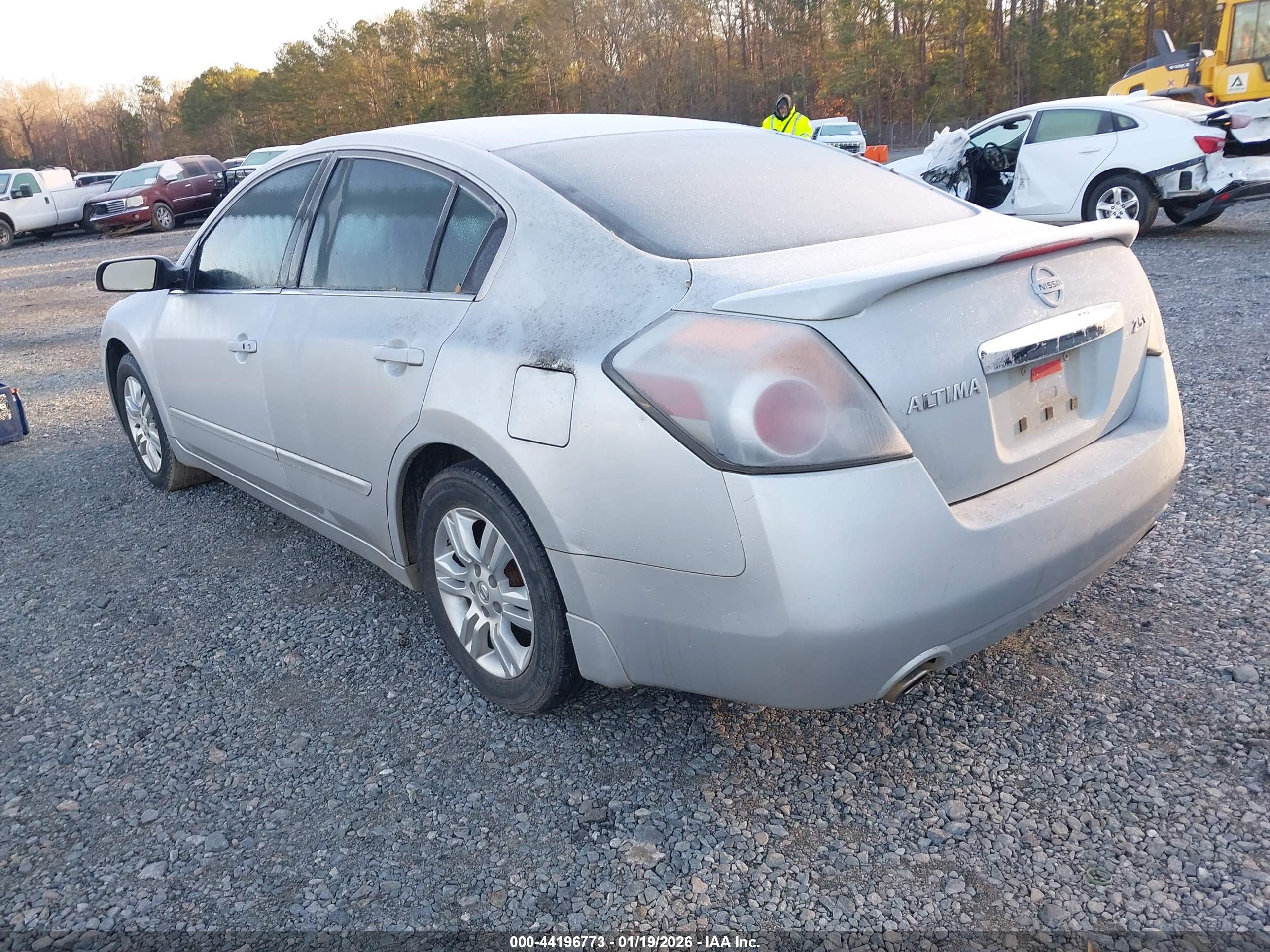 NISSAN ALTIMA image 3
