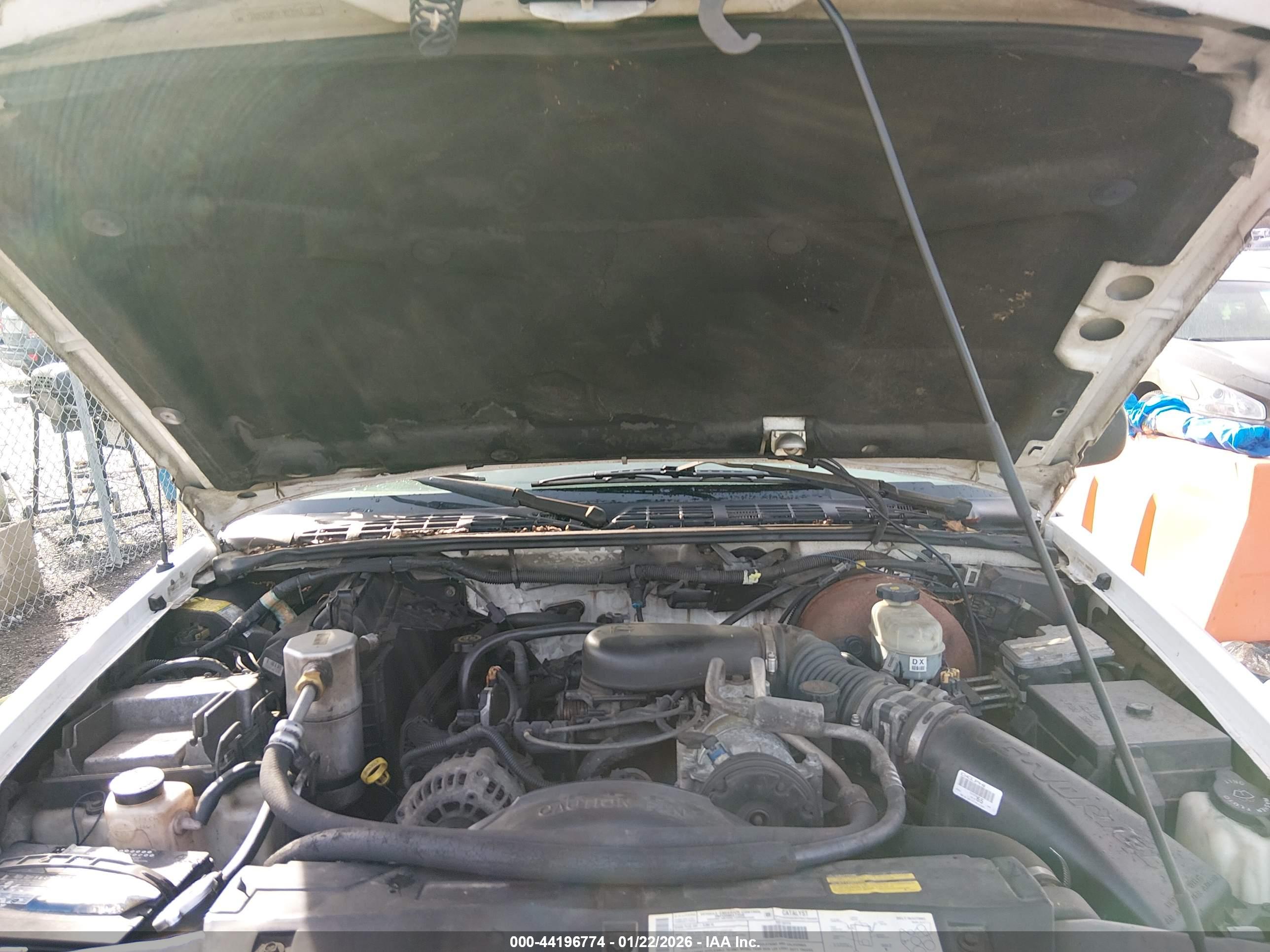 CHEVROLET BLAZER image 10