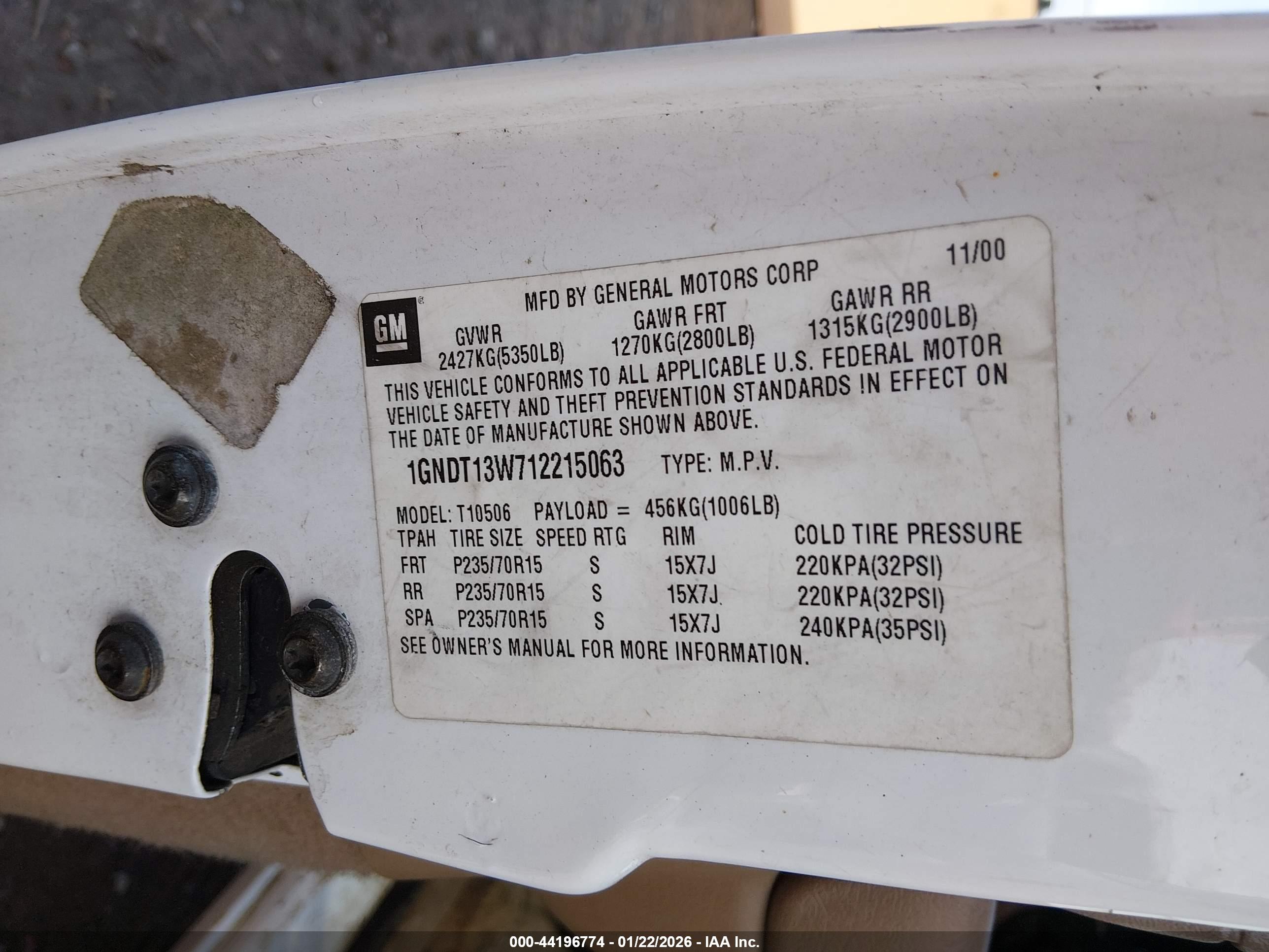 CHEVROLET BLAZER image 9