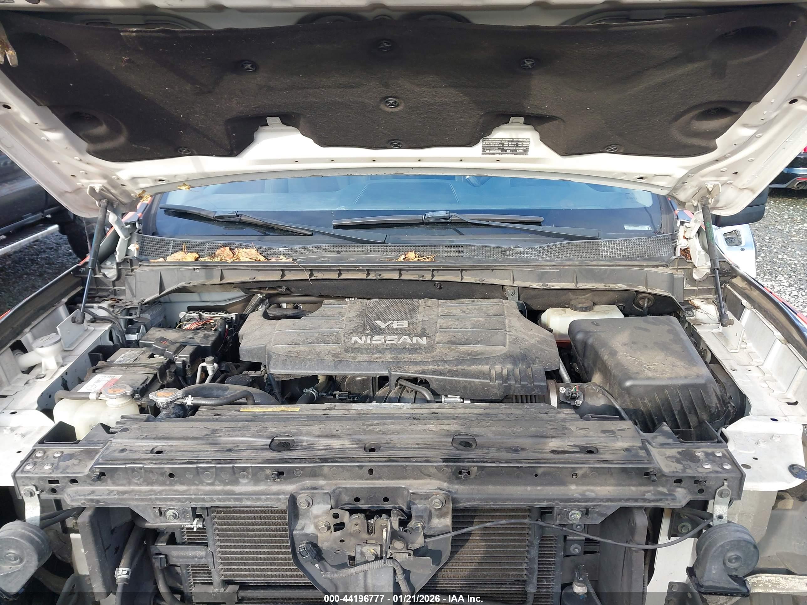 NISSAN TITAN image 10