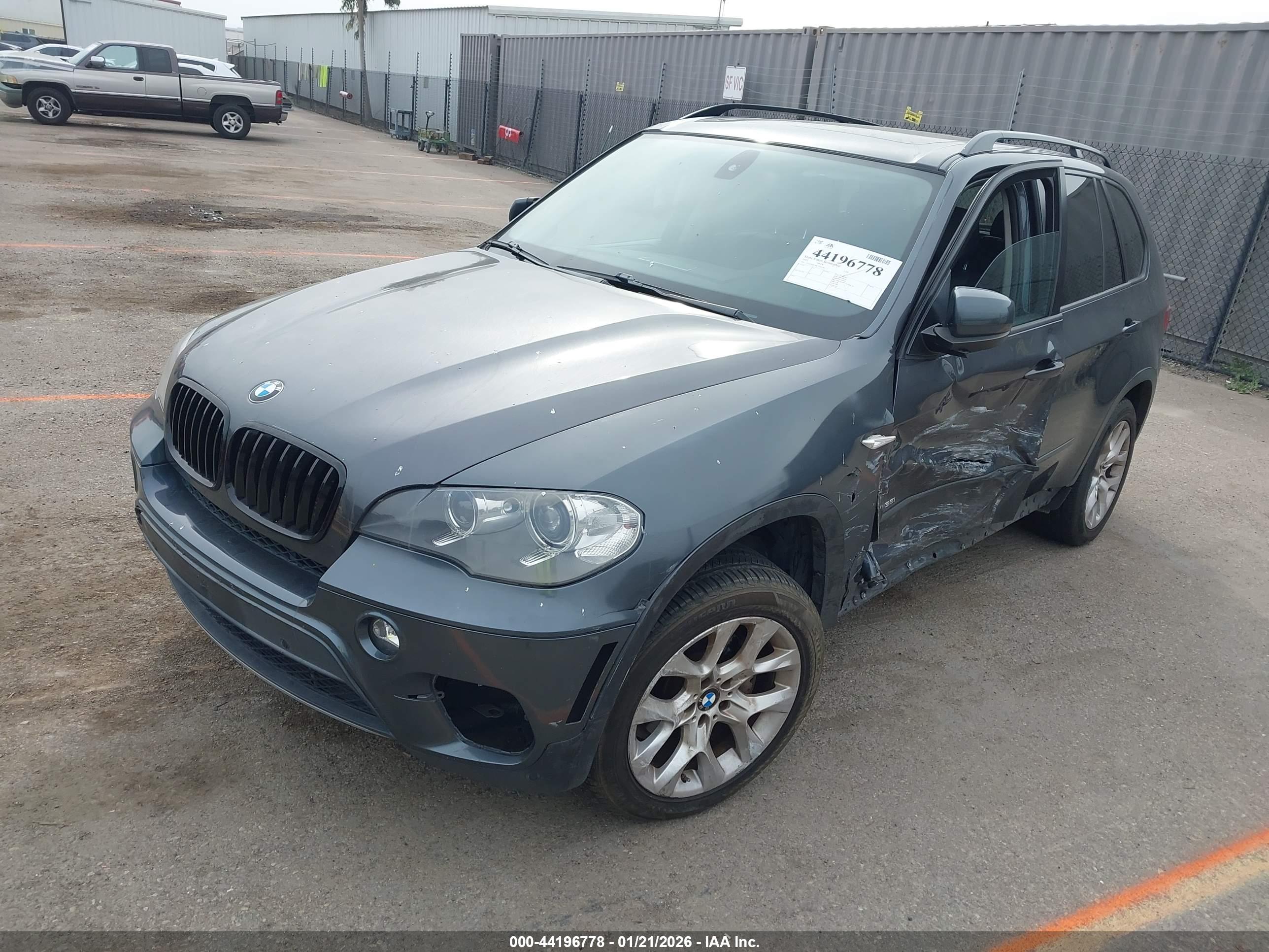 BMW X5 image 2