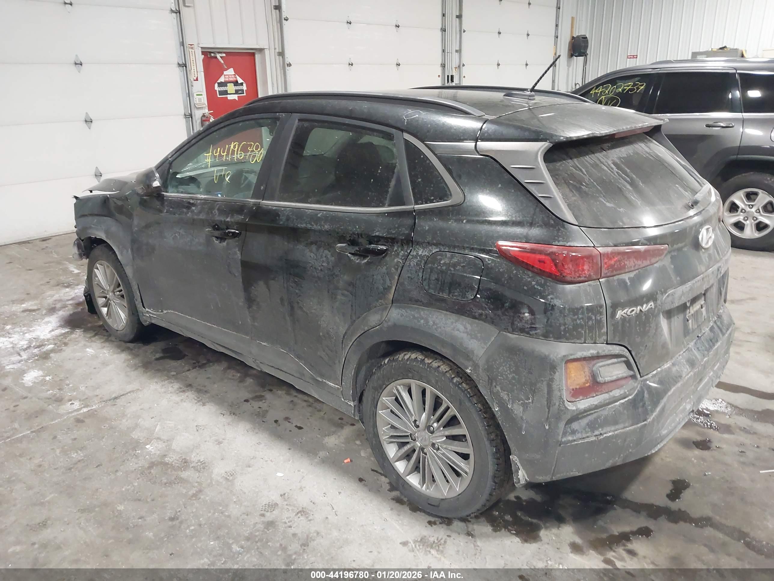 HYUNDAI KONA image 3