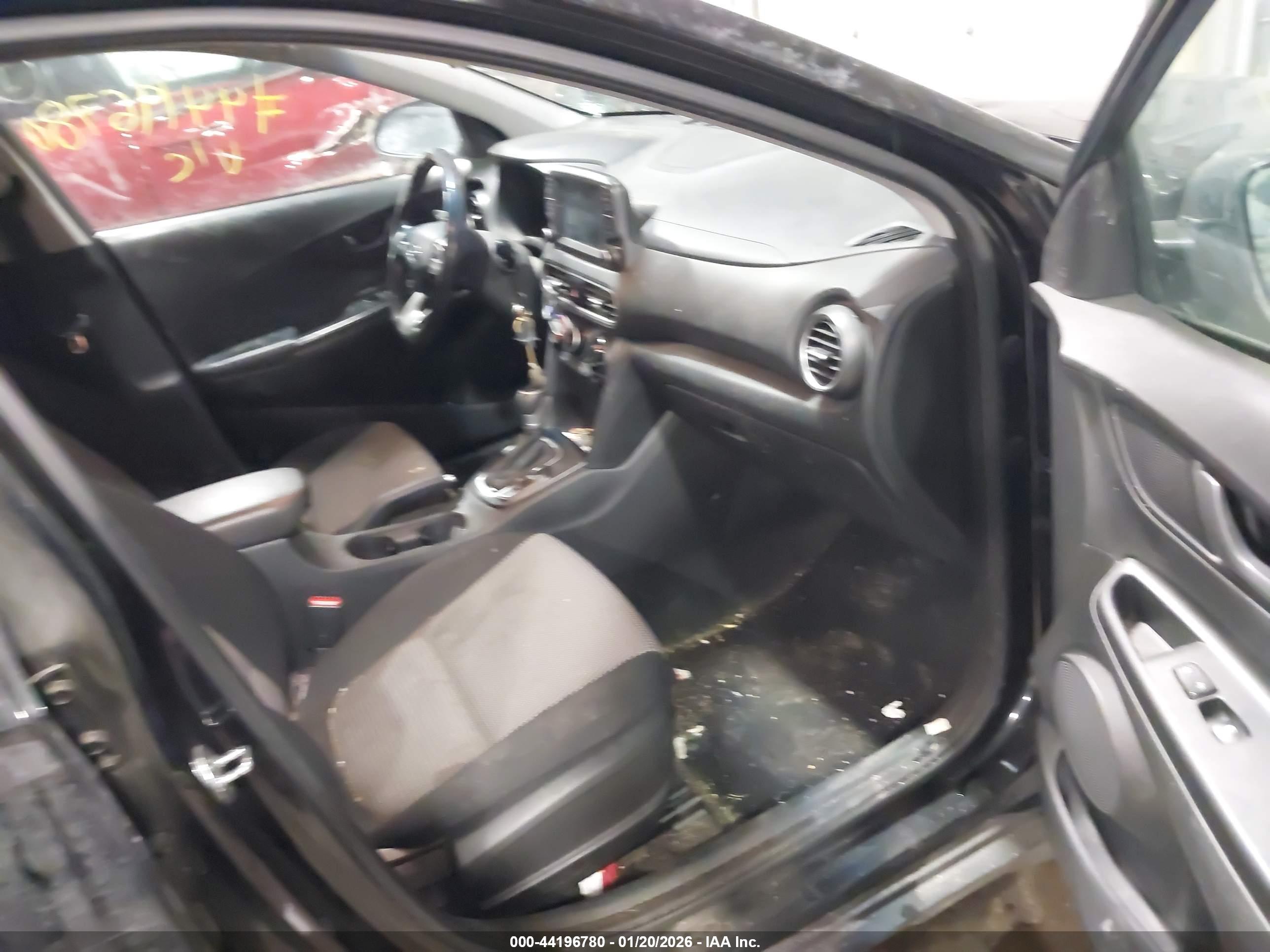 HYUNDAI KONA image 5
