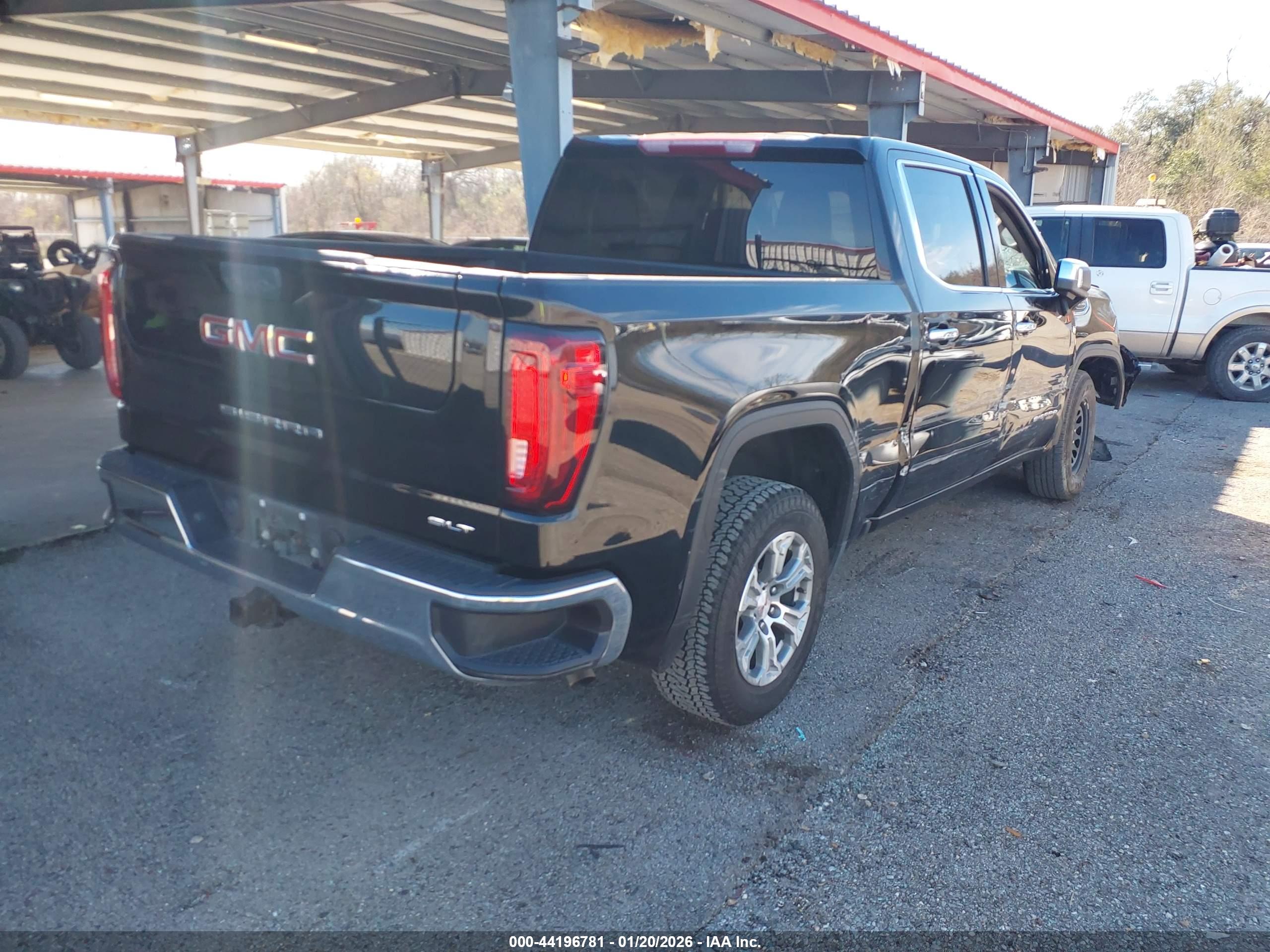 GMC SIERRA image 4
