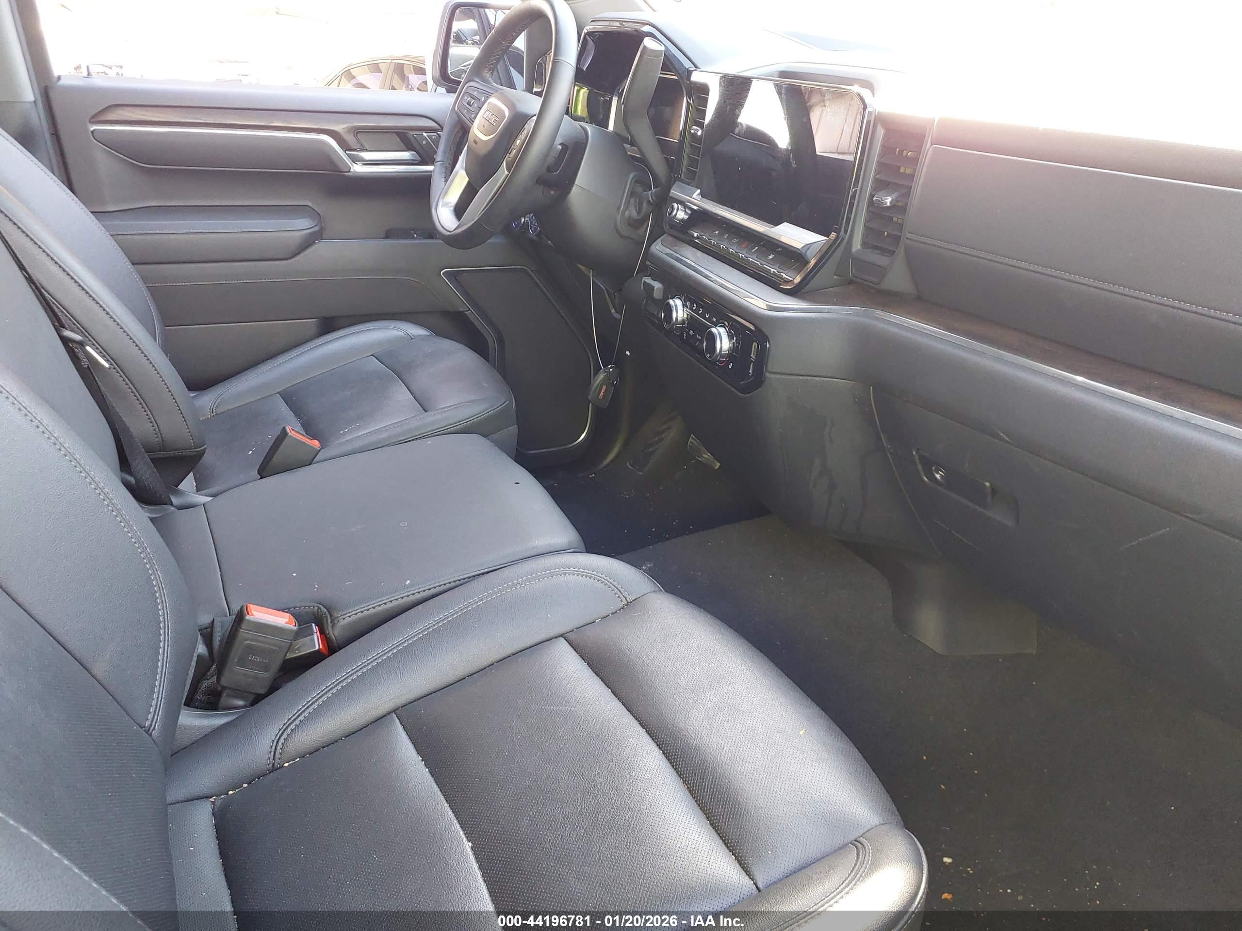 GMC SIERRA image 5