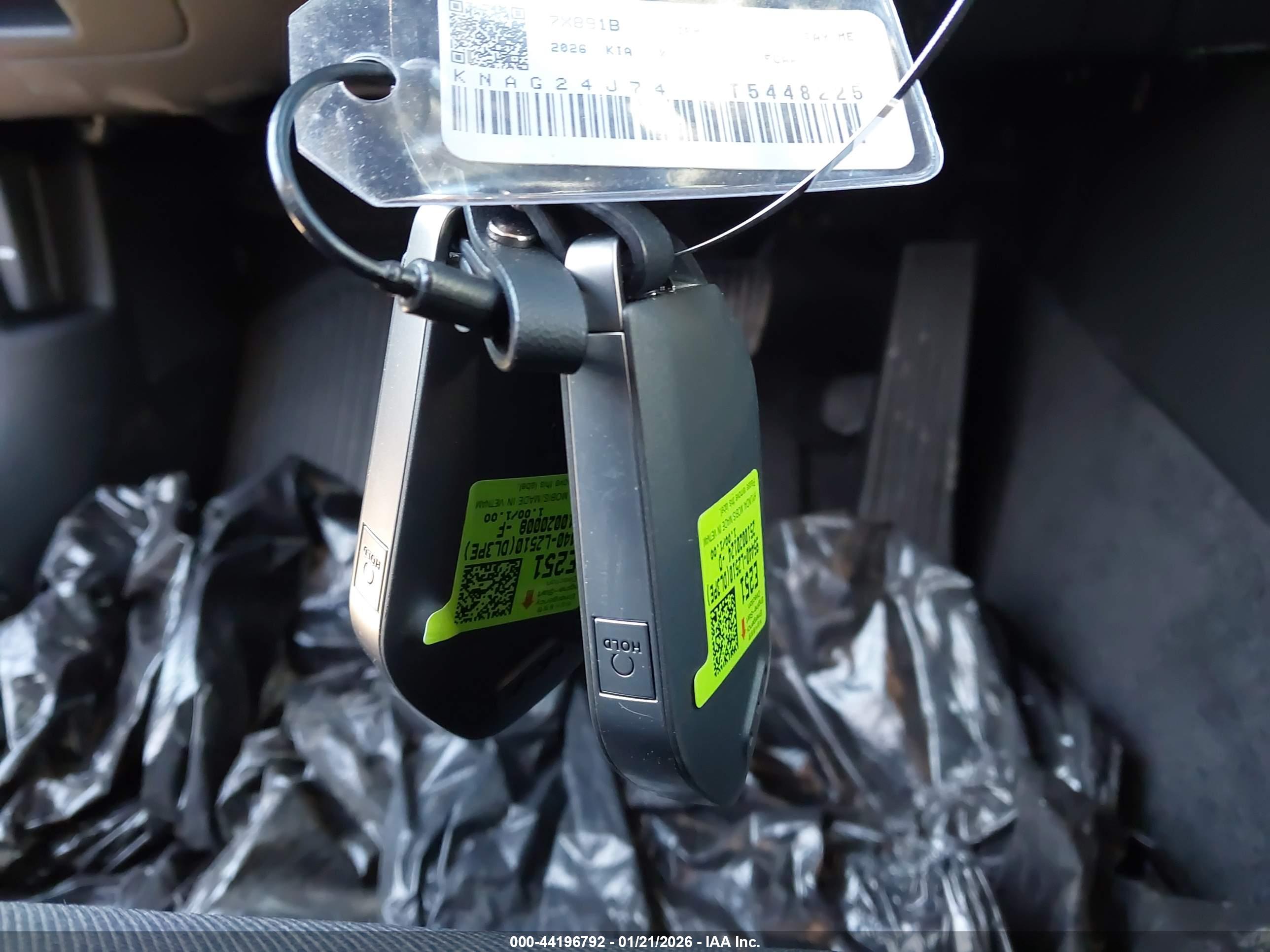KIA K5 image 11