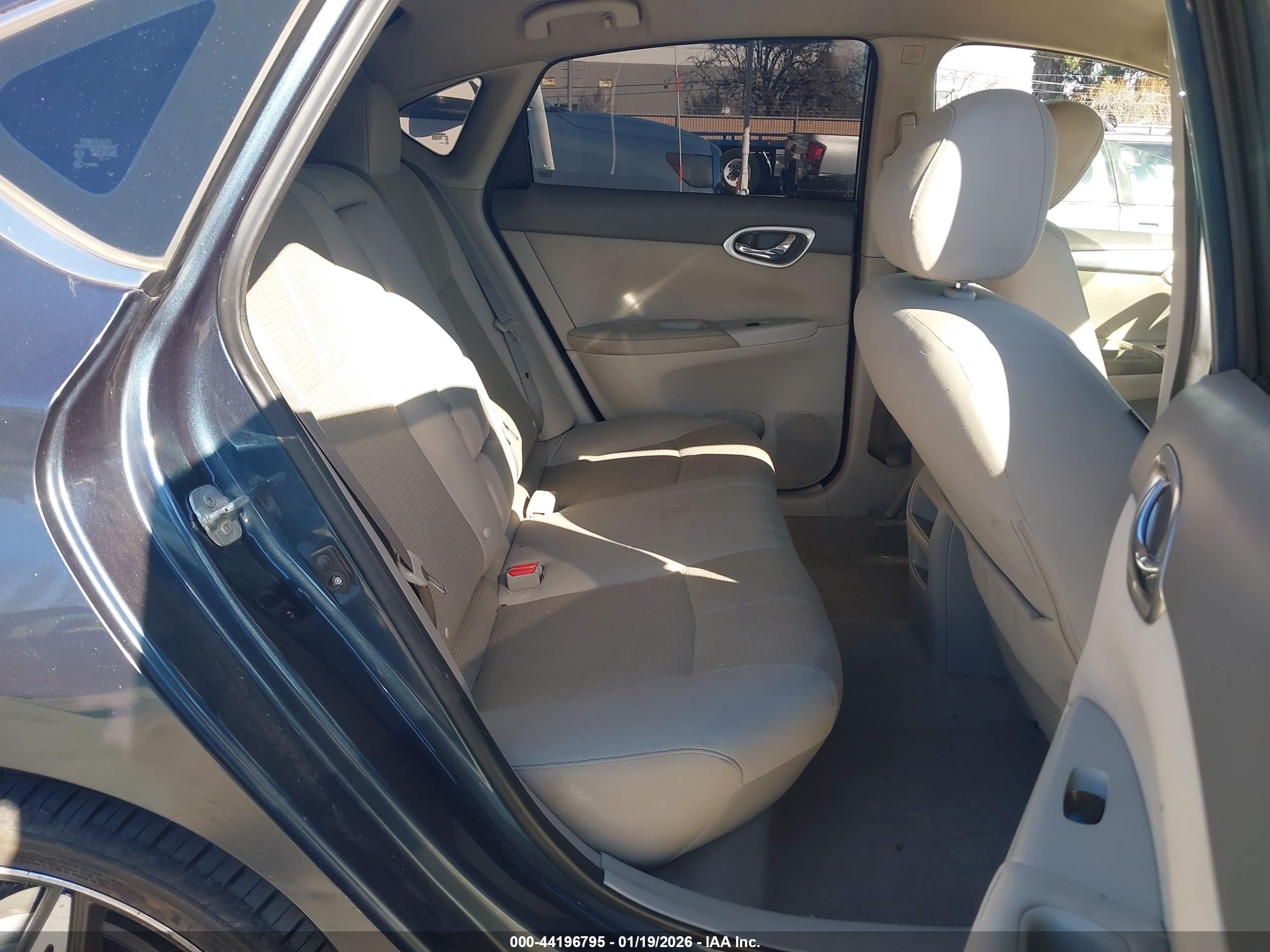 NISSAN SENTRA image 8