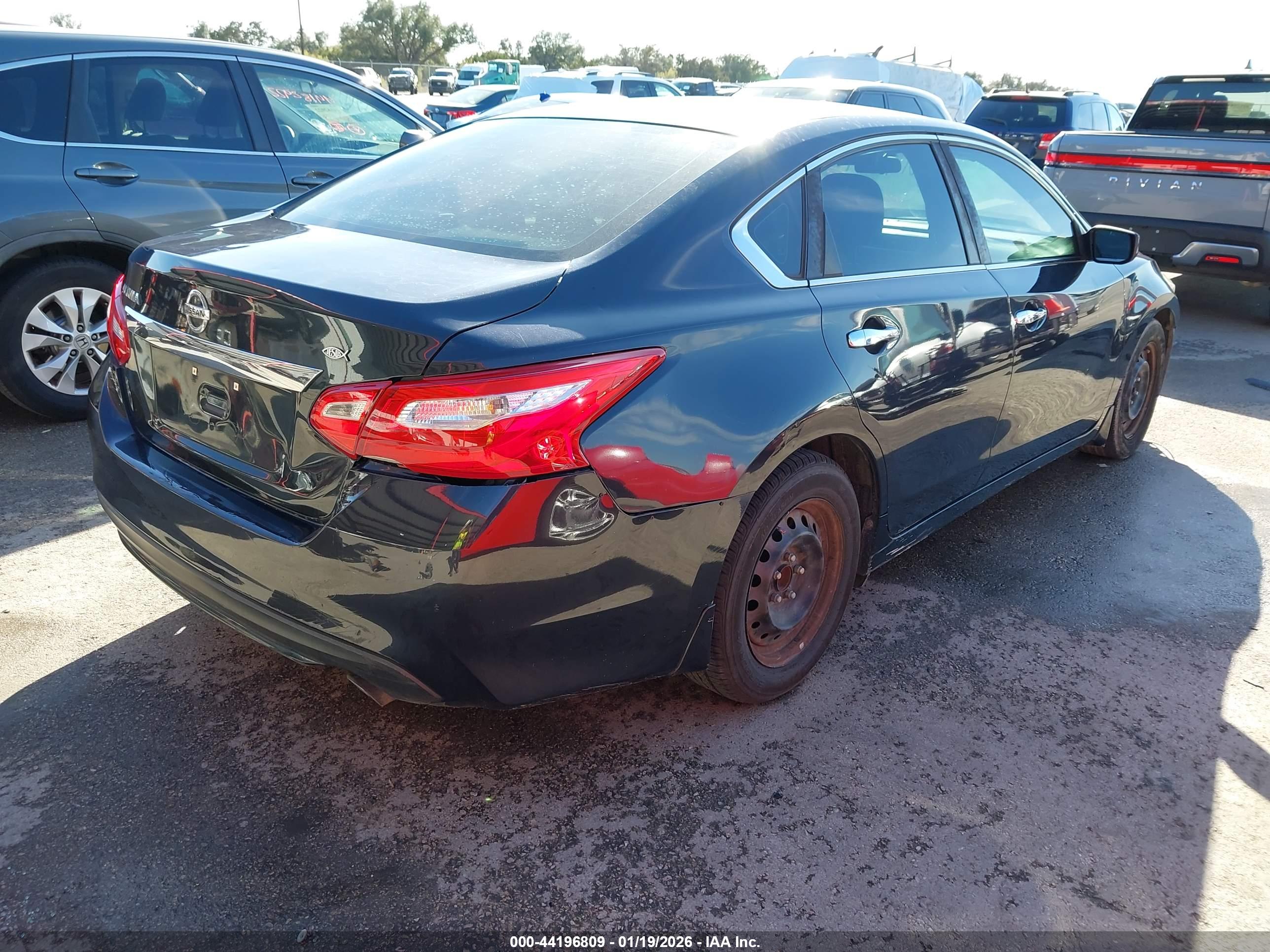 NISSAN ALTIMA image 4