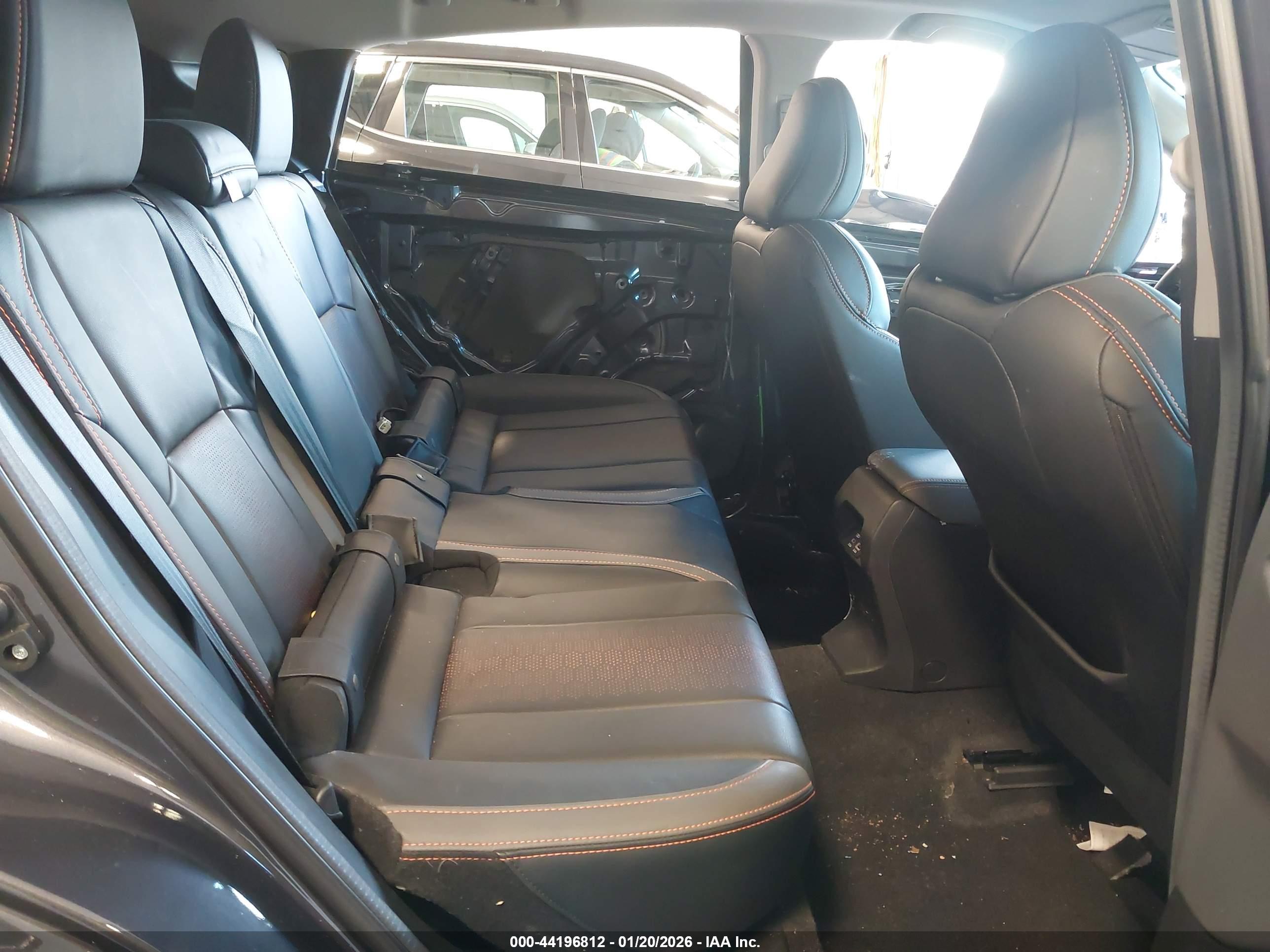 SUBARU CROSSTREK image 8