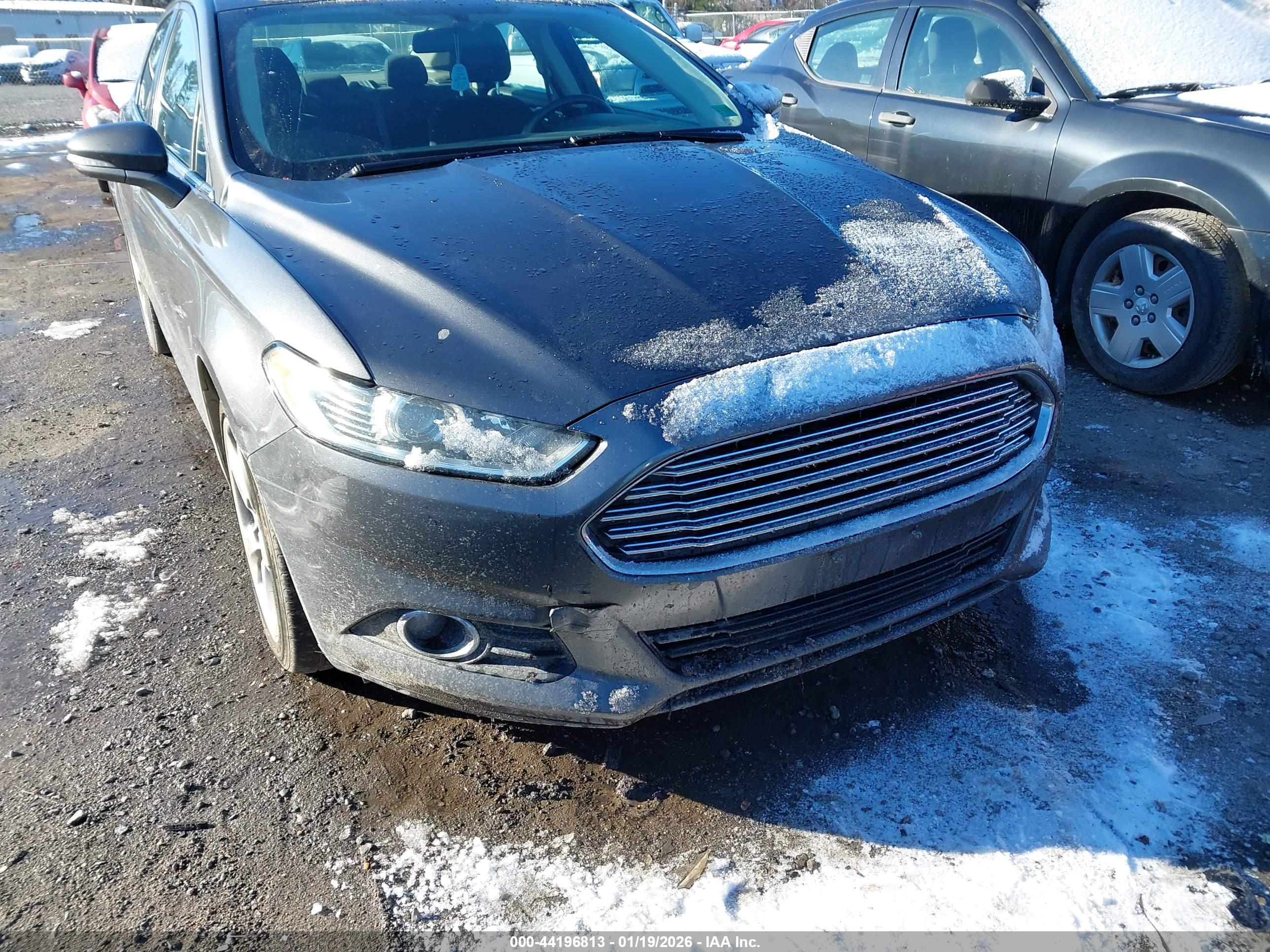 FORD FUSION image 6