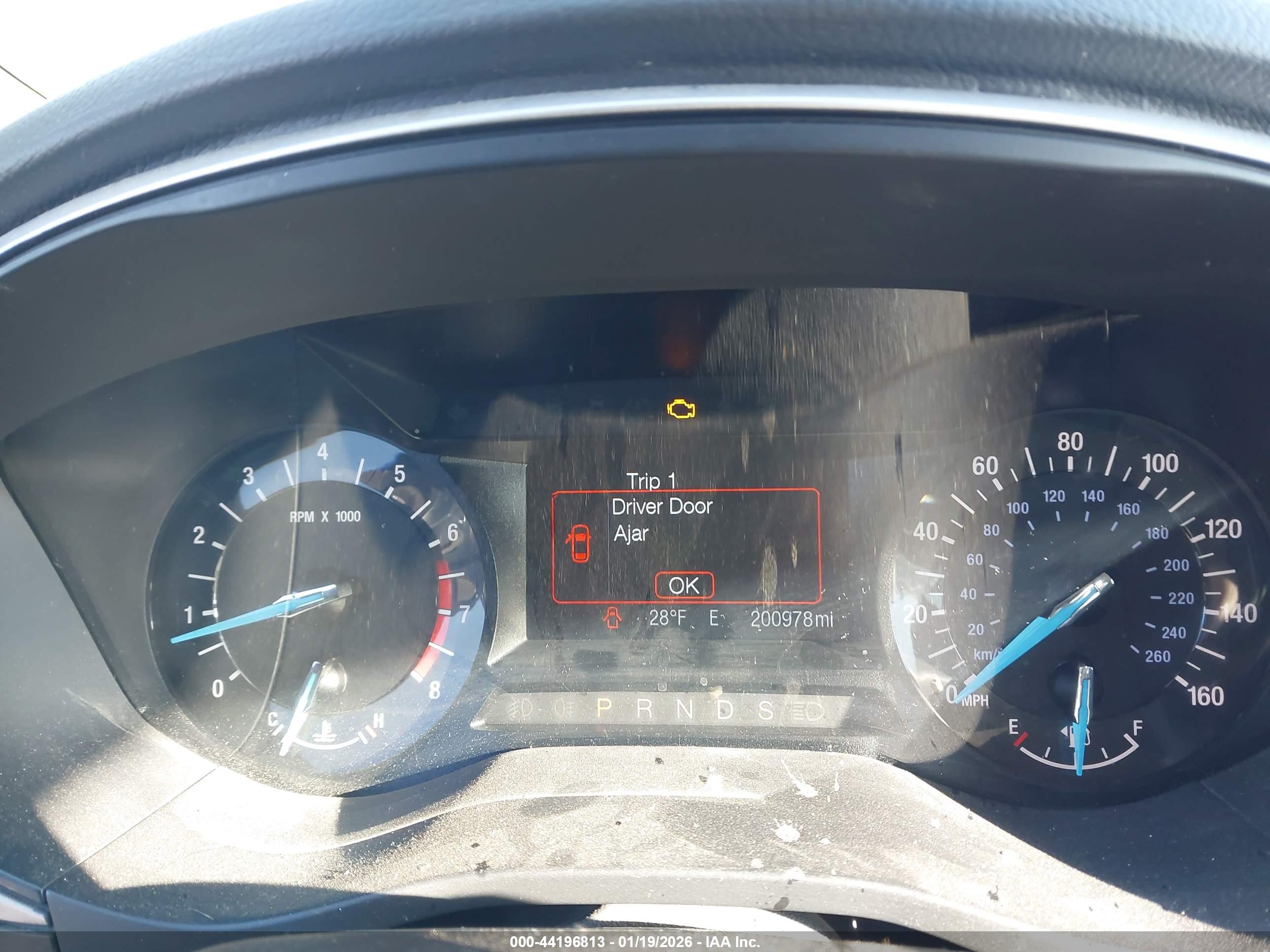 FORD FUSION image 7