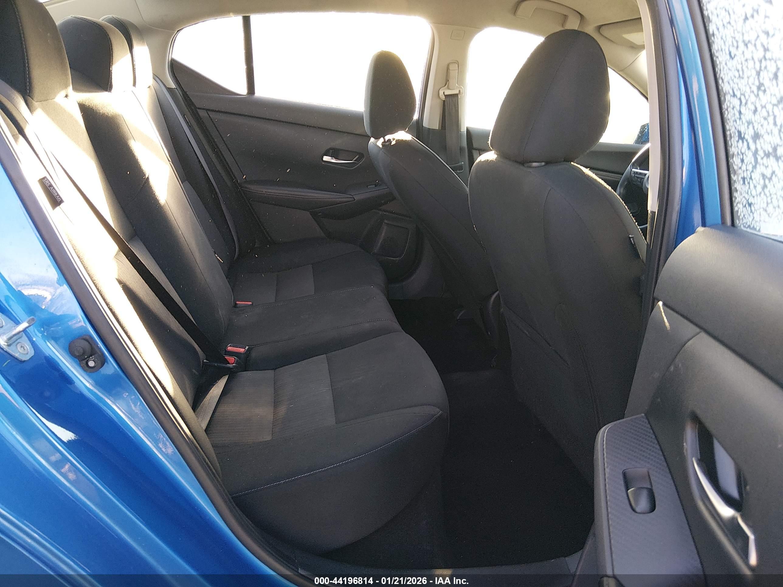 NISSAN SENTRA image 8