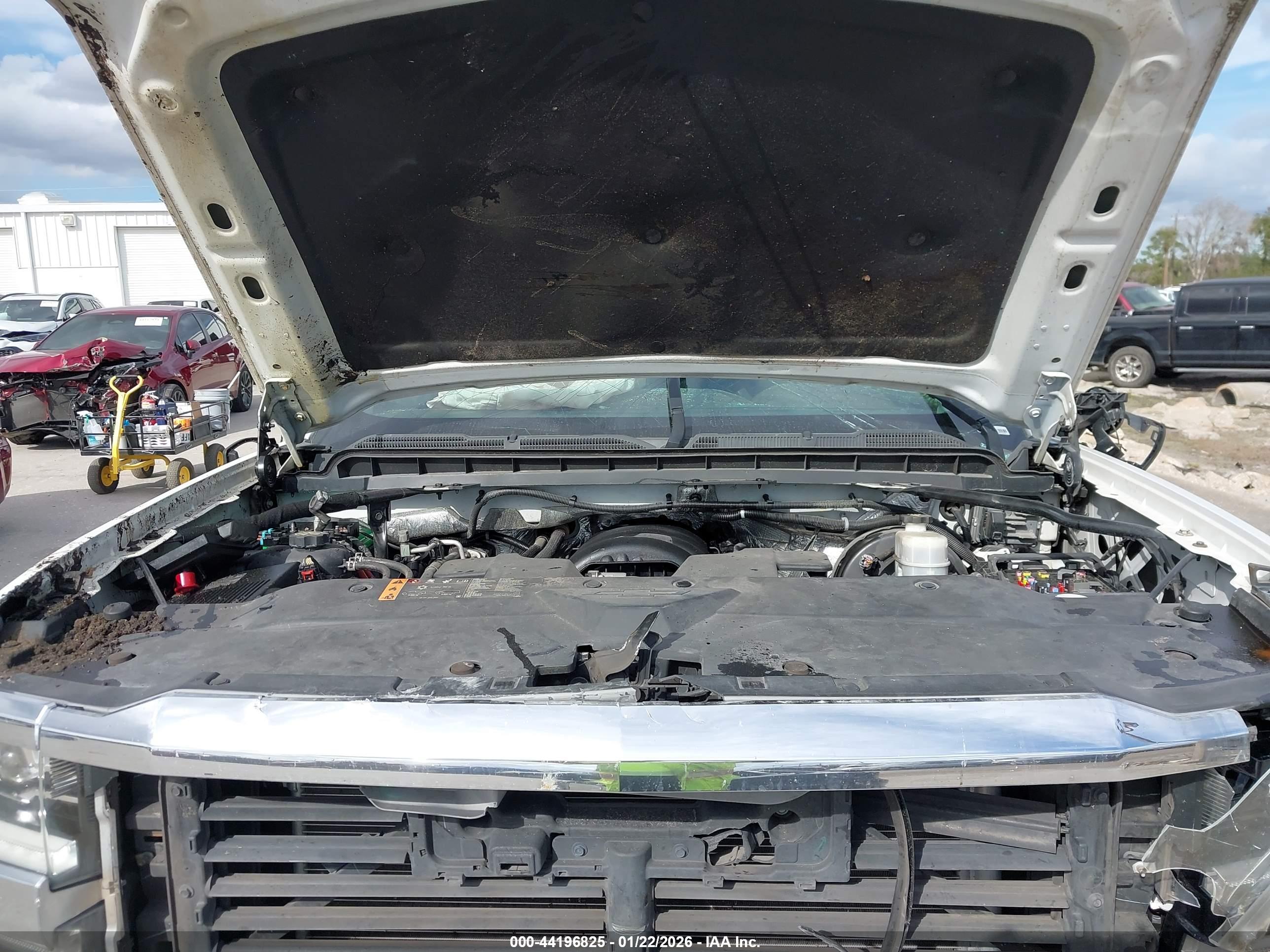 CHEVROLET SILVERADO image 10