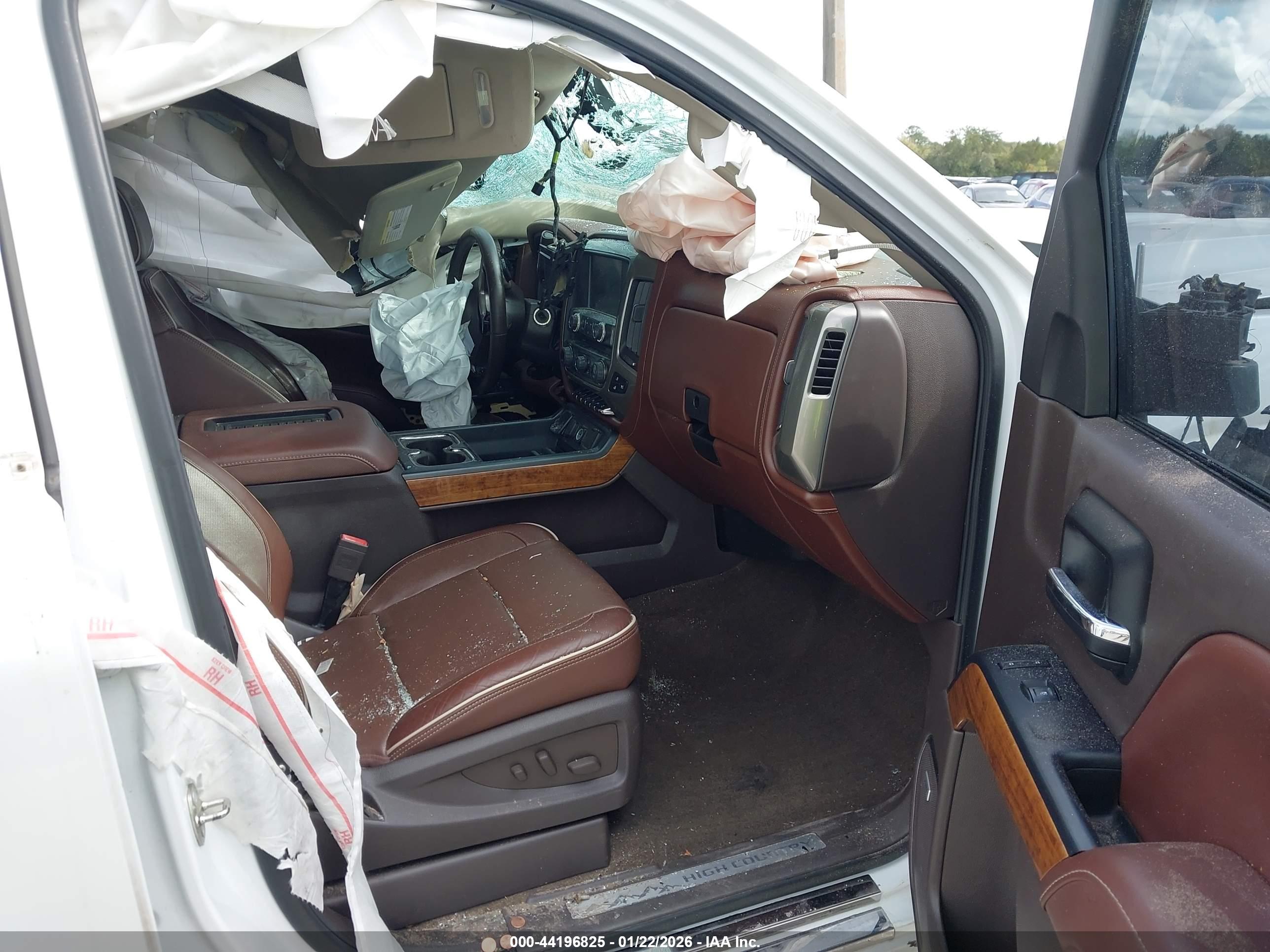 CHEVROLET SILVERADO image 5