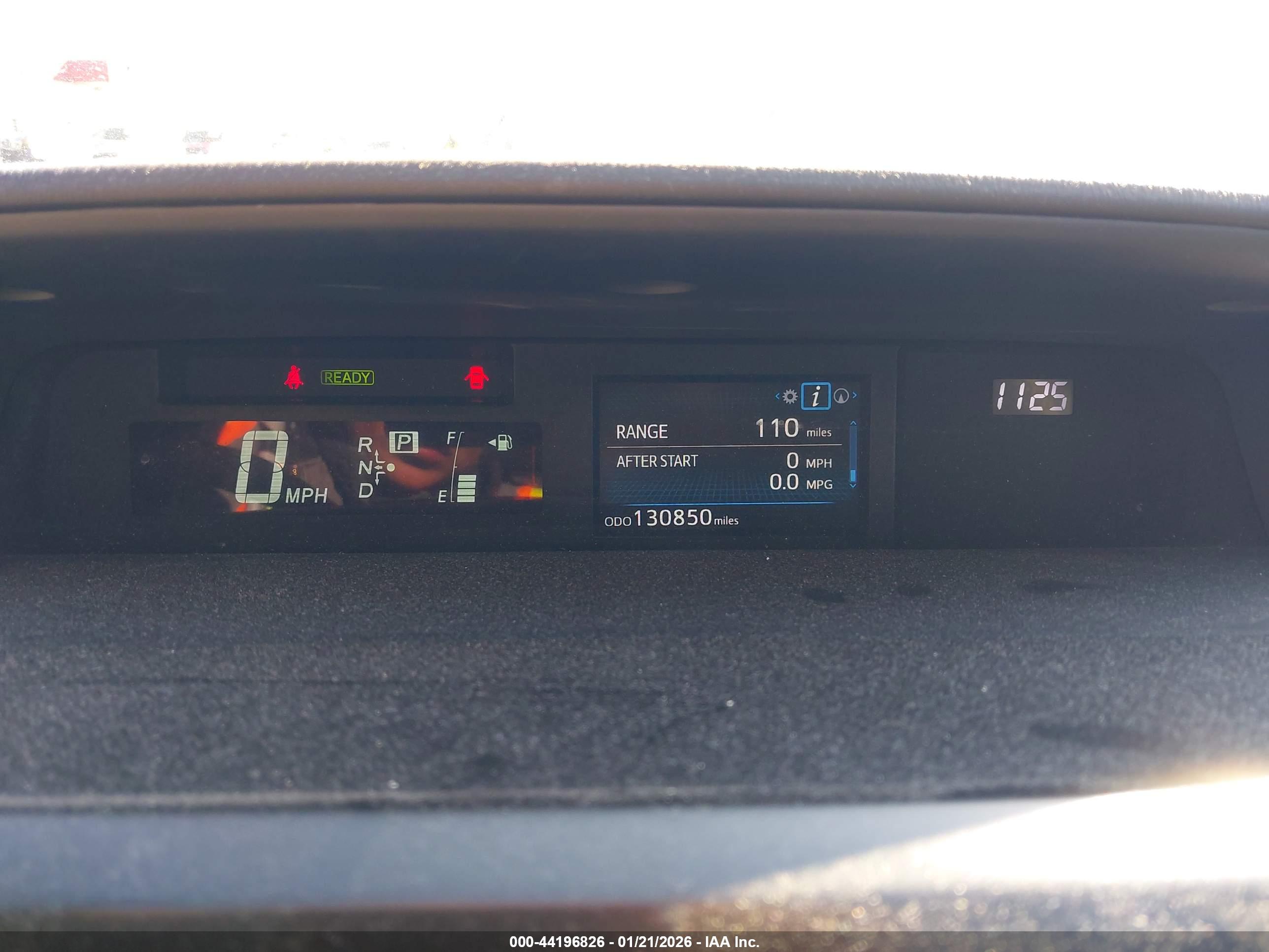 TOYOTA PRIUS image 7