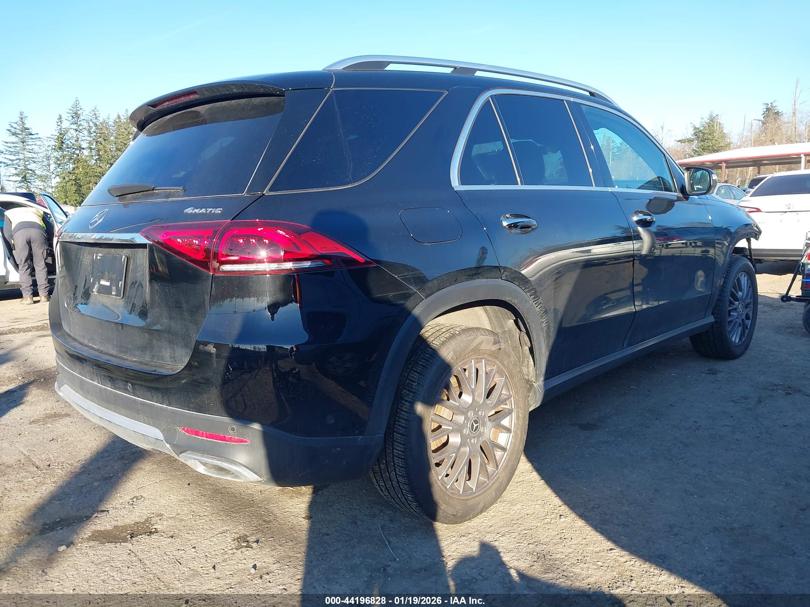 MERCEDES-BENZ GLE image 4