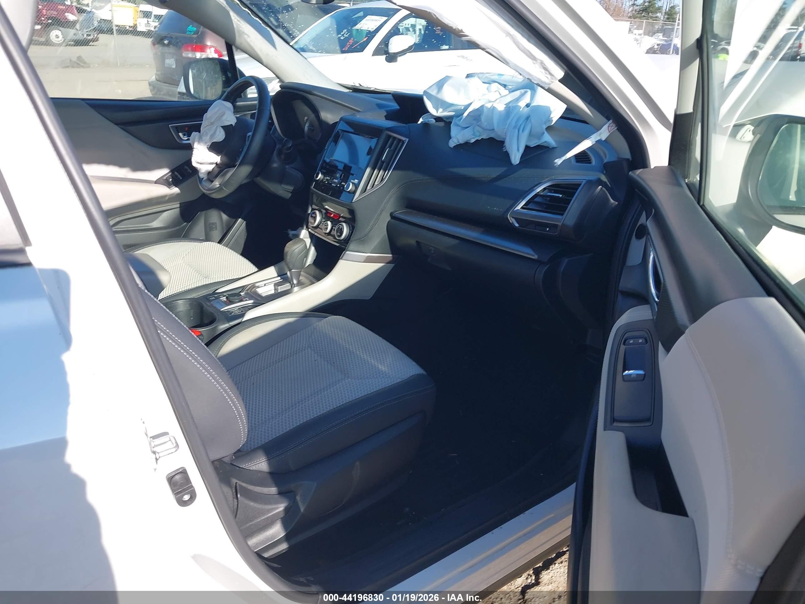 SUBARU FORESTER image 5