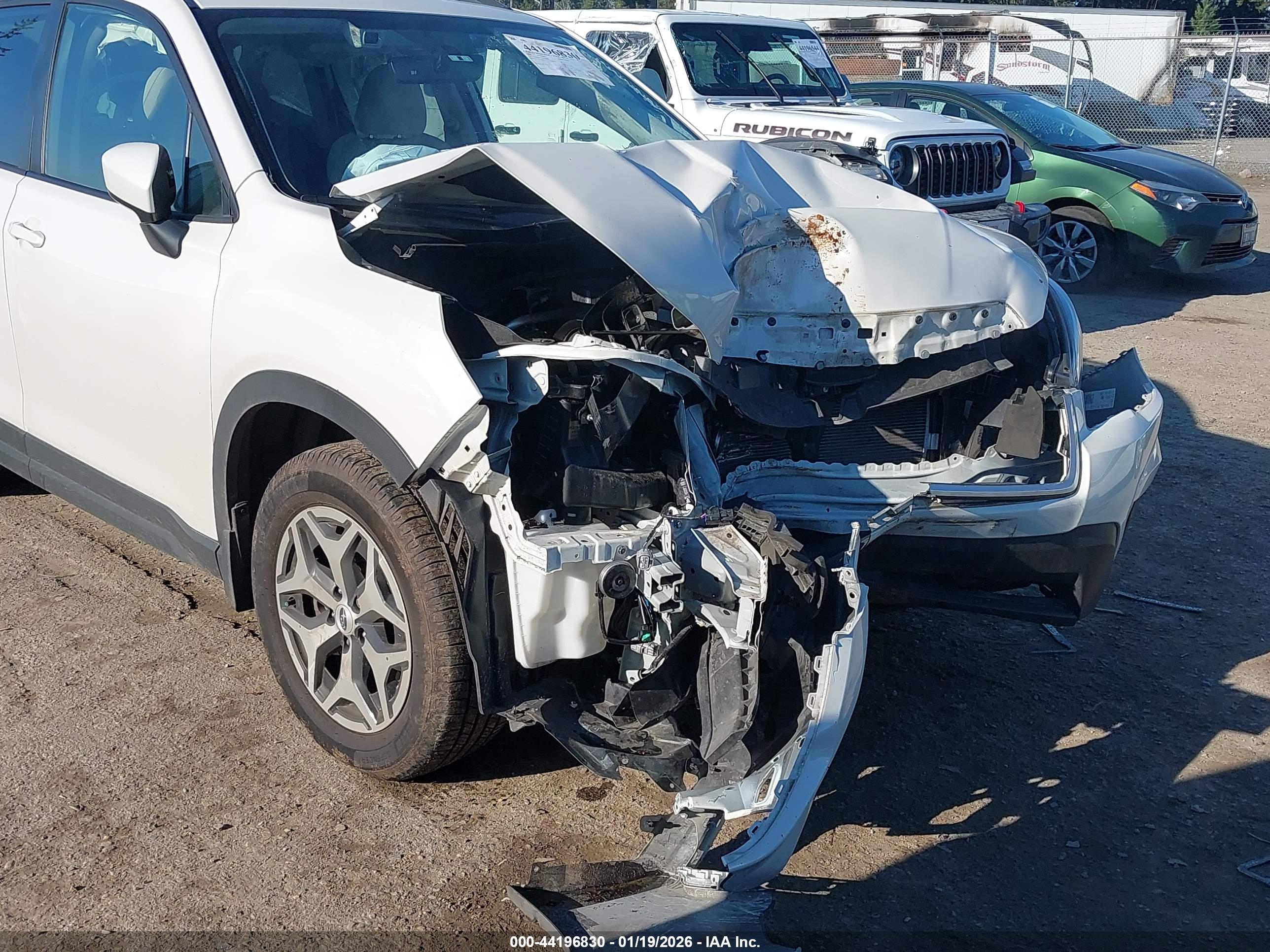 SUBARU FORESTER image 6