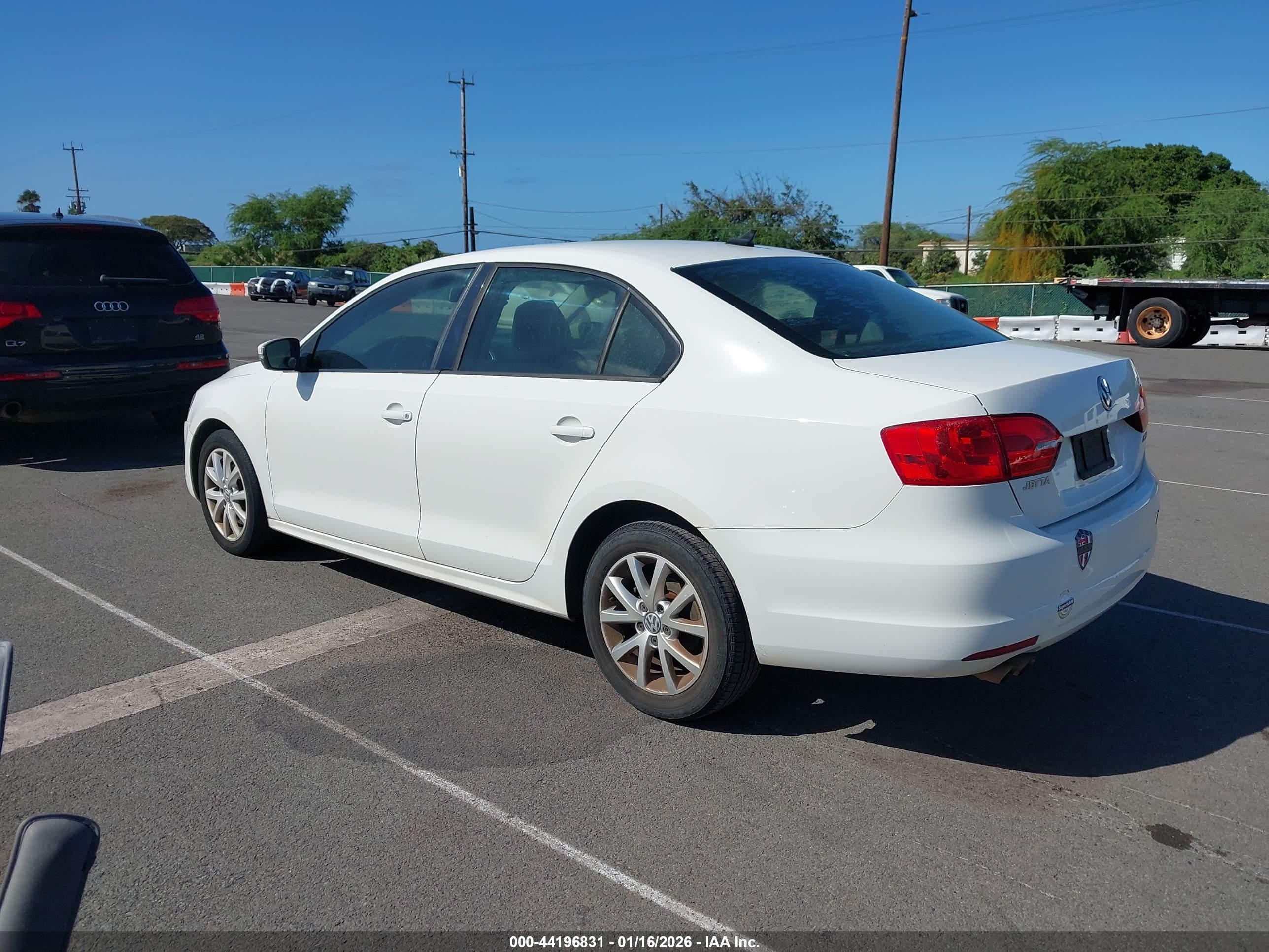 VOLKSWAGEN JETTA image 3