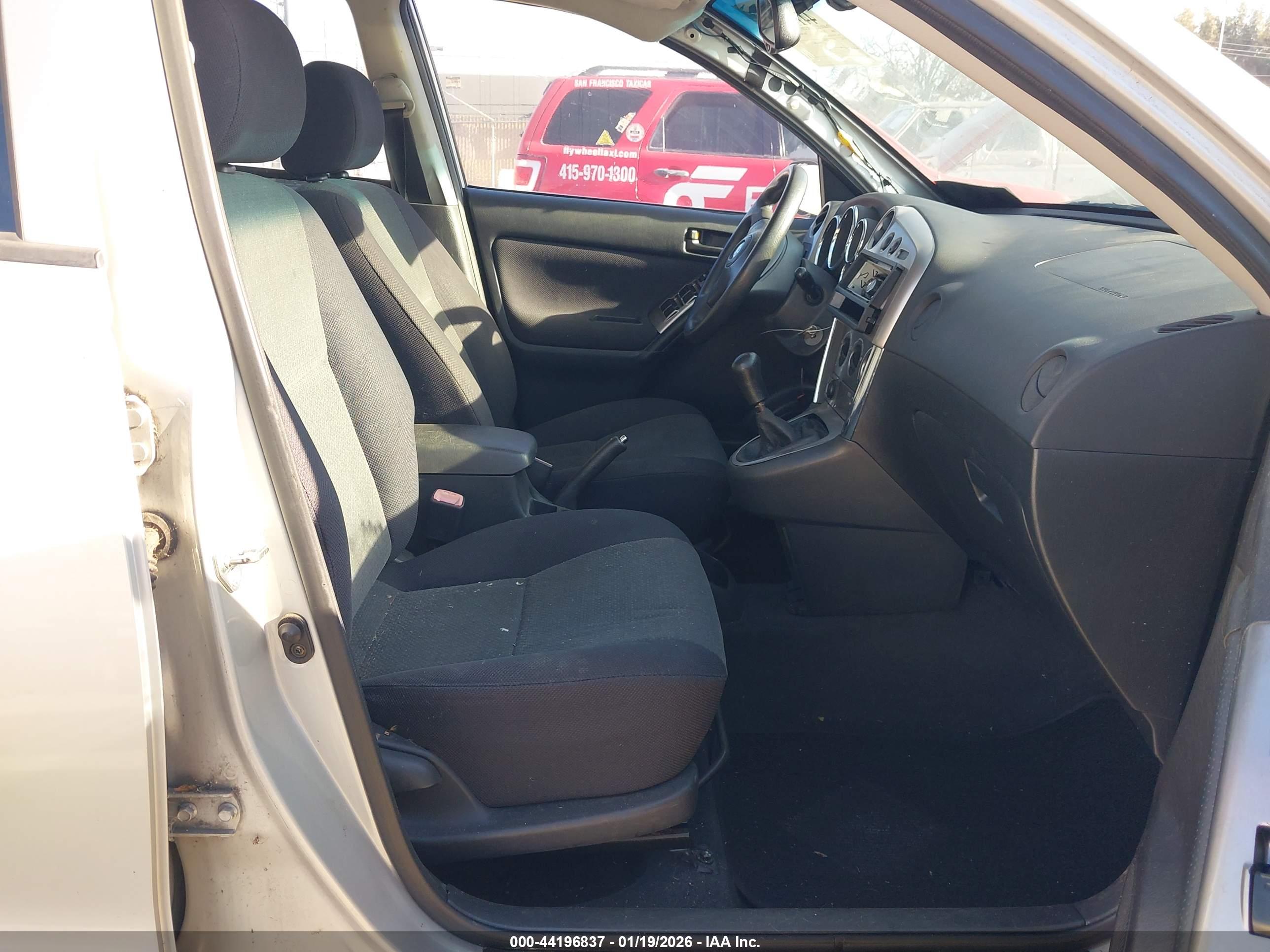 TOYOTA MATRIX image 5