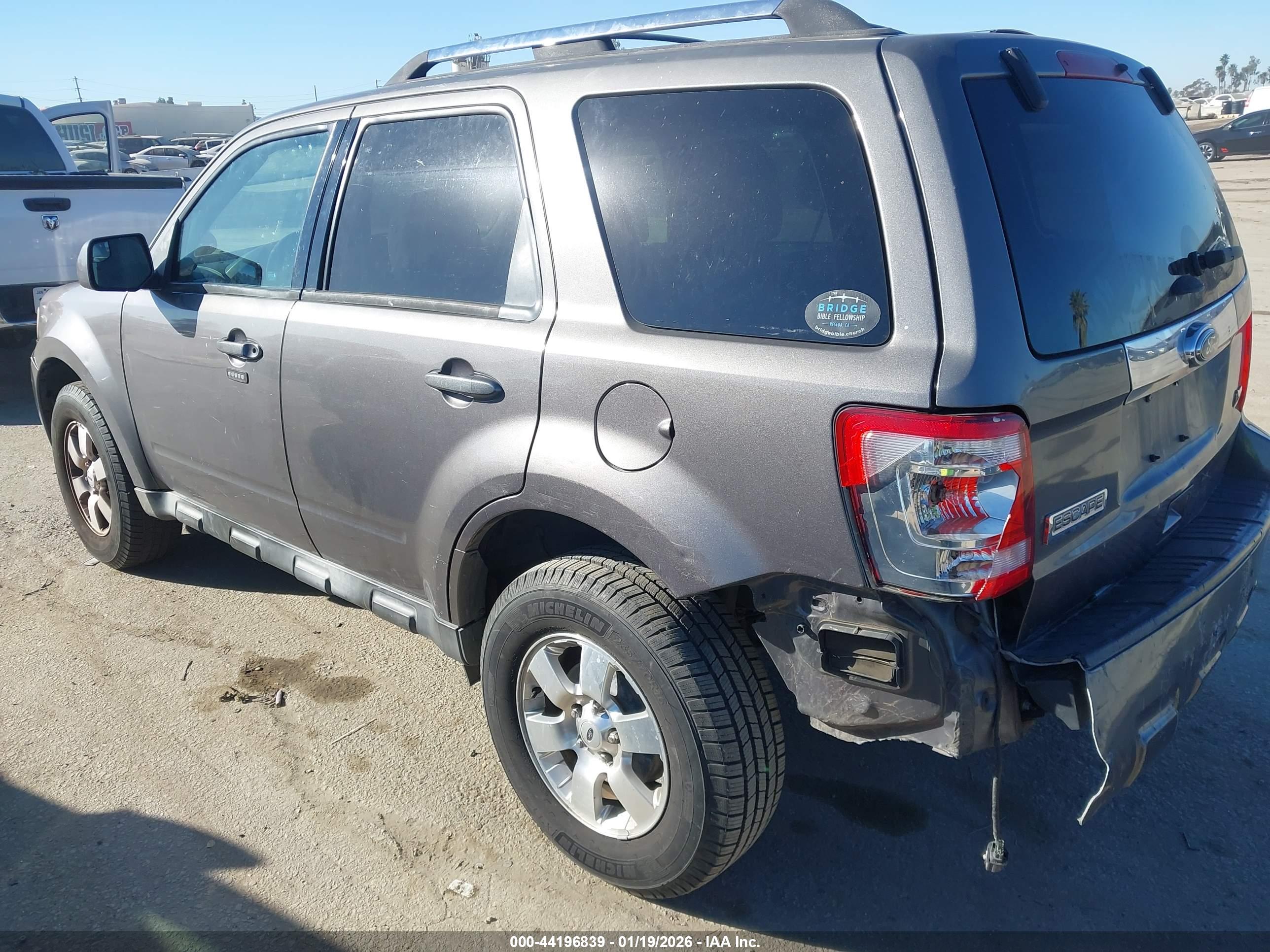 FORD ESCAPE image 3