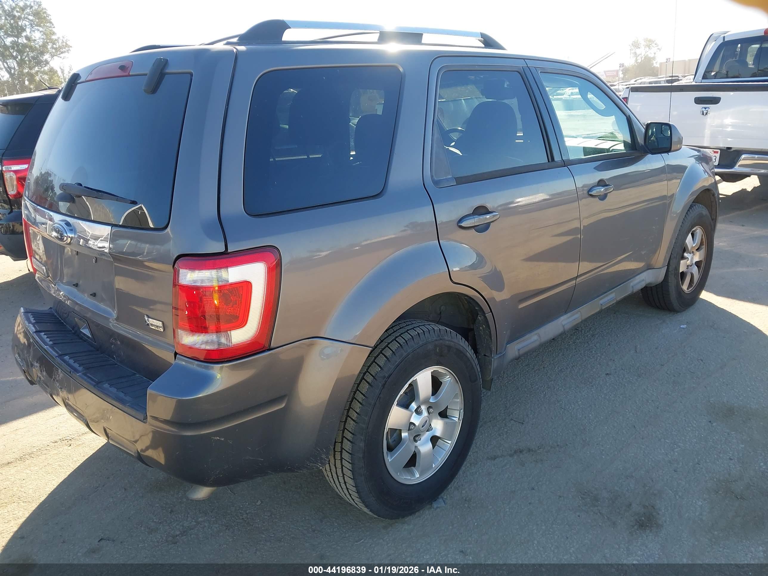 FORD ESCAPE image 4