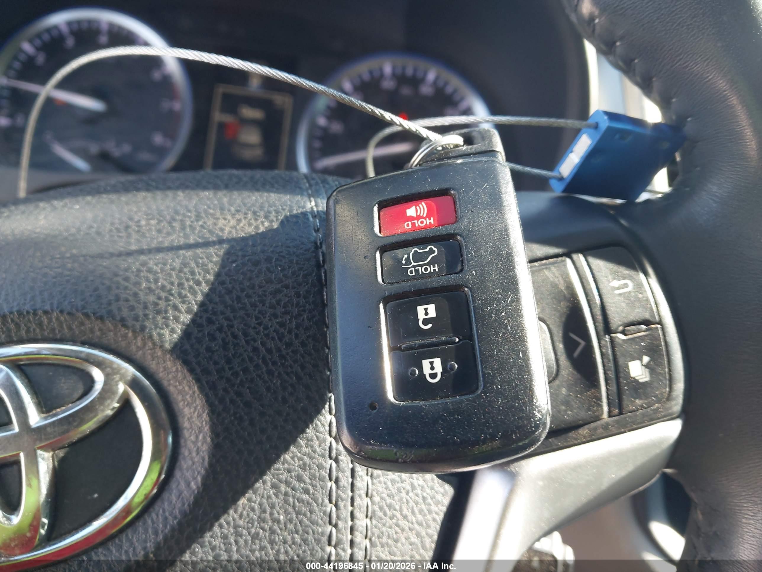 TOYOTA HIGHLANDER image 11