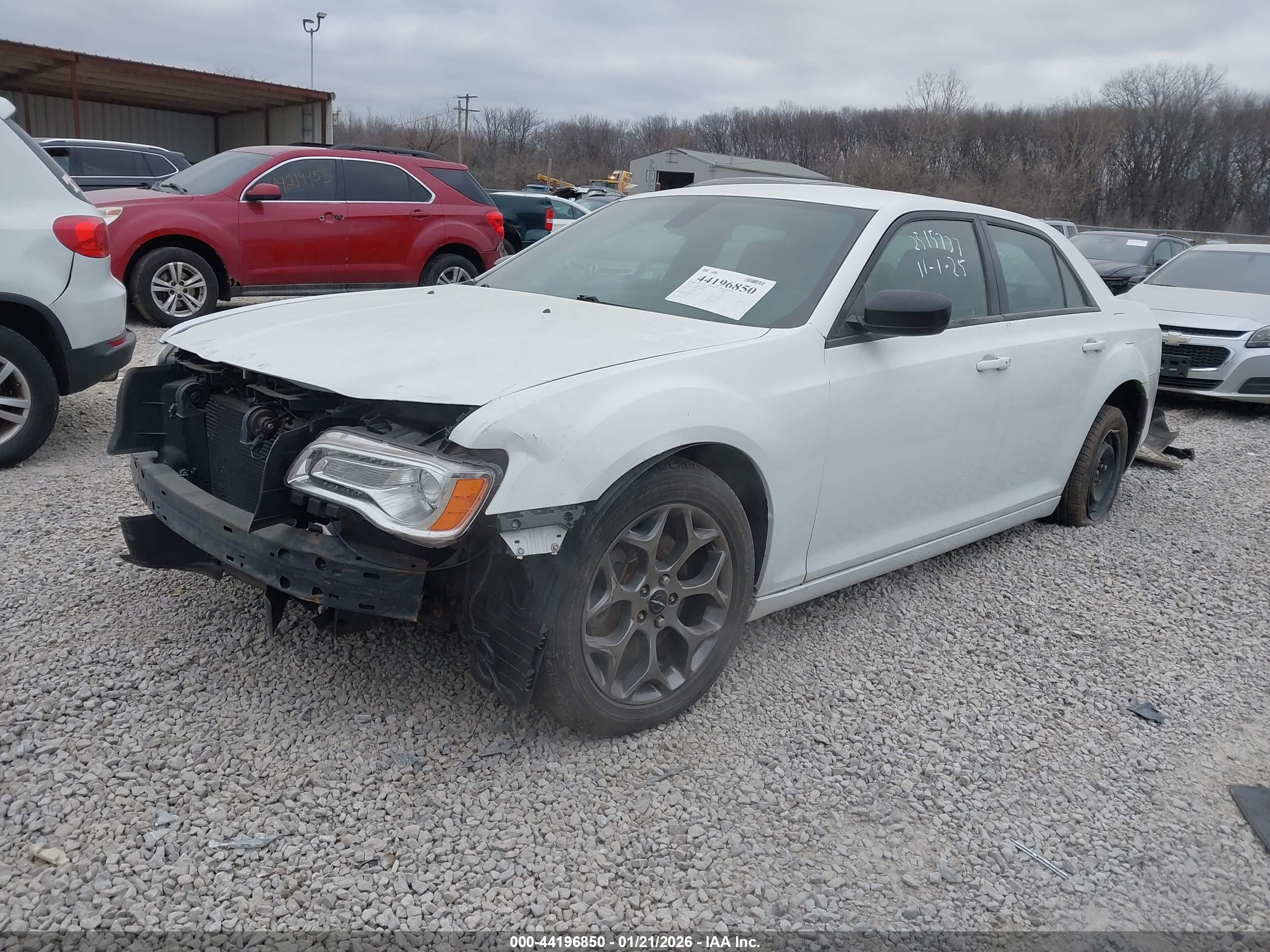 CHRYSLER 300 image 2
