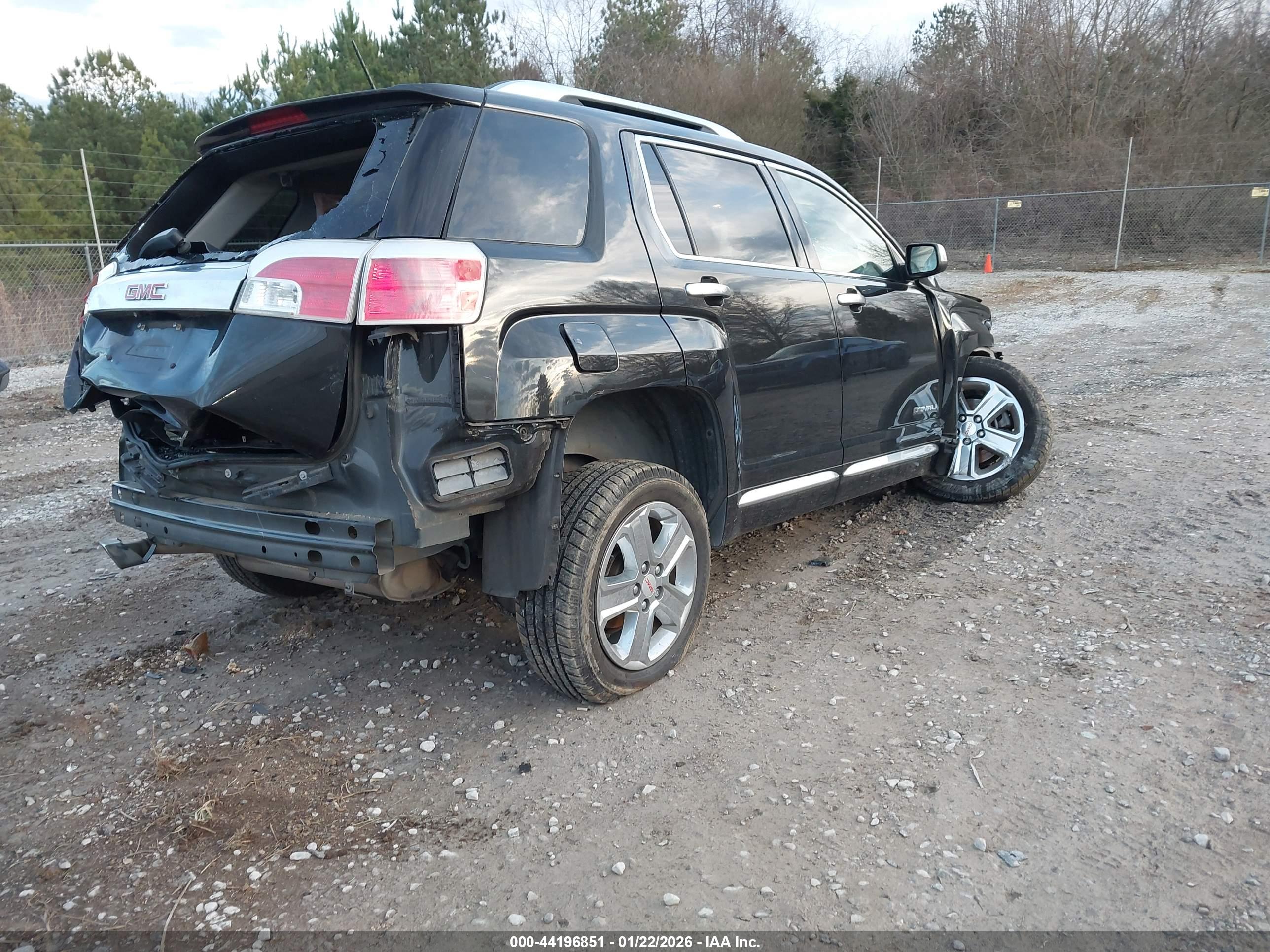 GMC TERRAIN image 4