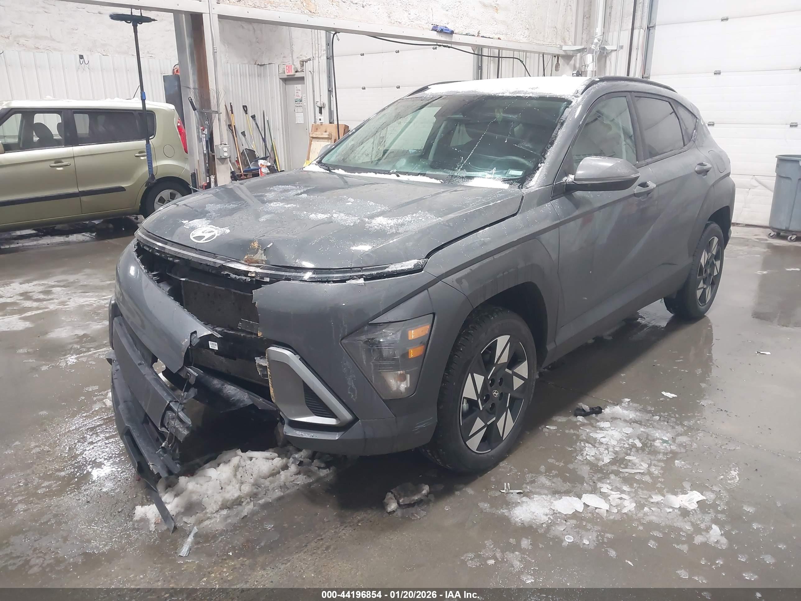 HYUNDAI KONA image 2