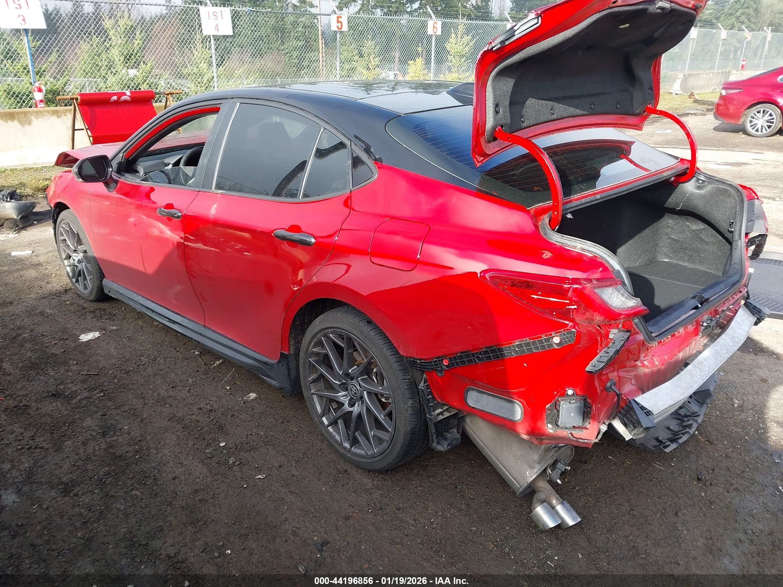 TOYOTA CAMRY image 3
