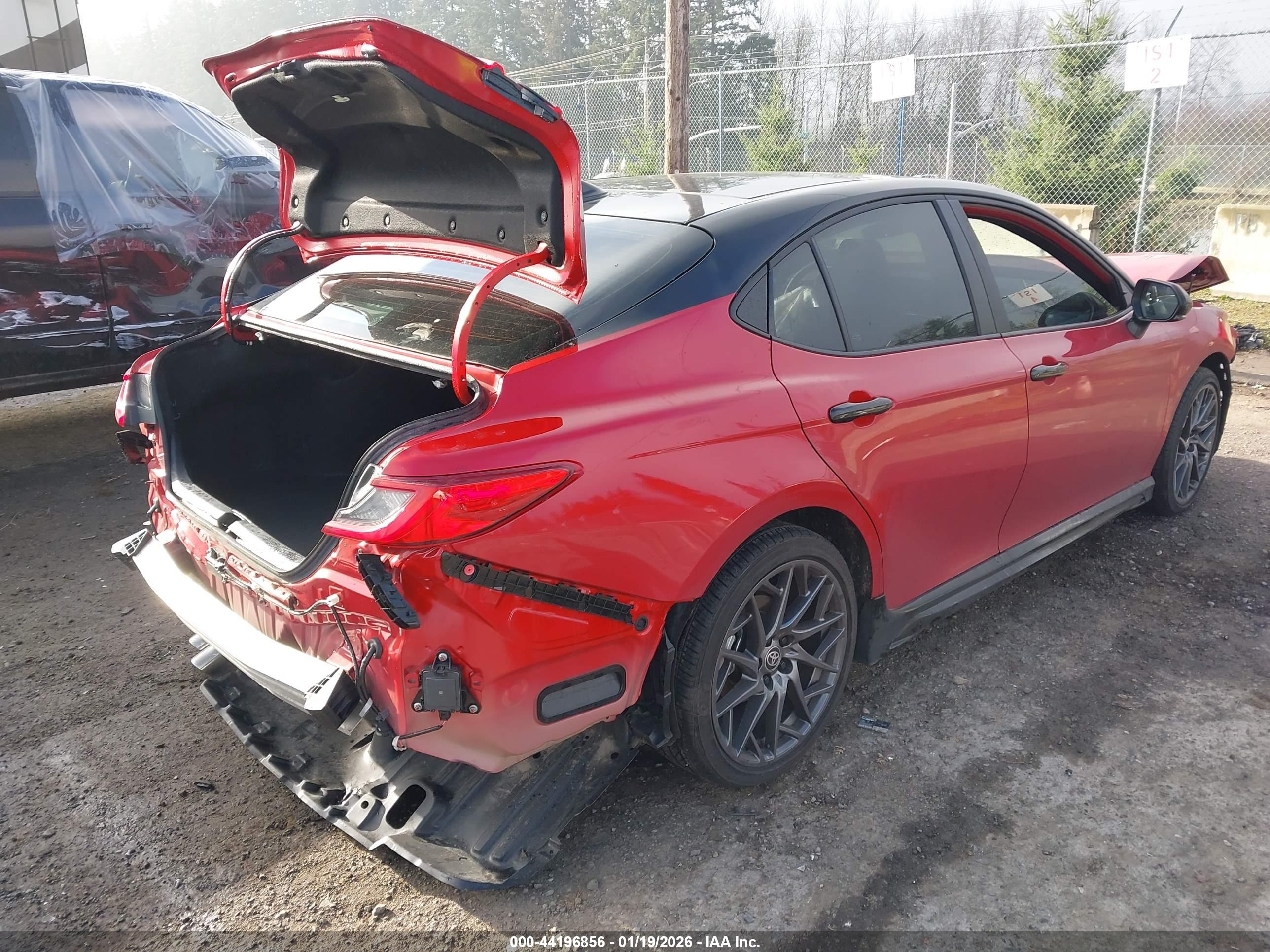 TOYOTA CAMRY image 4