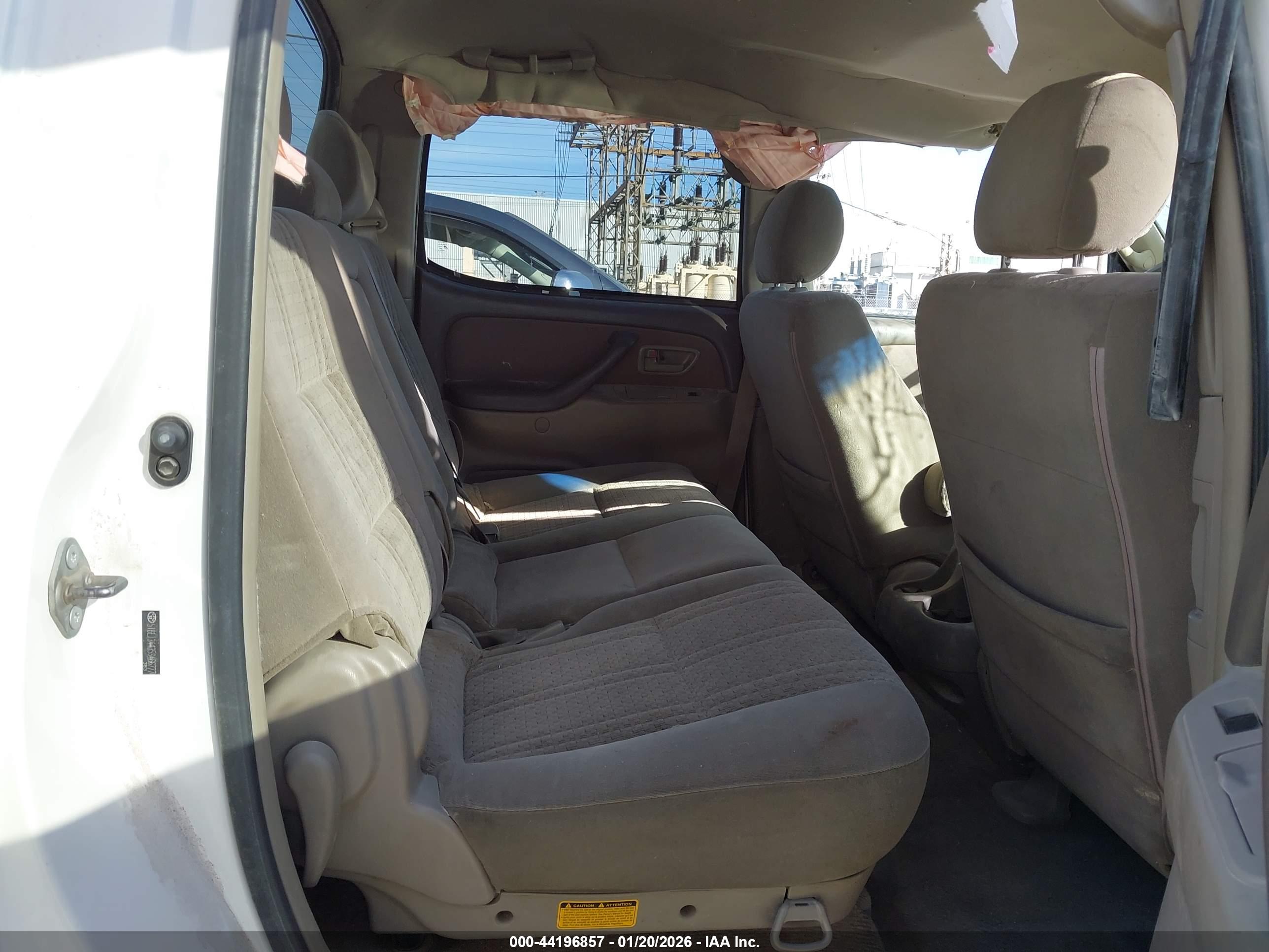 TOYOTA TUNDRA image 8