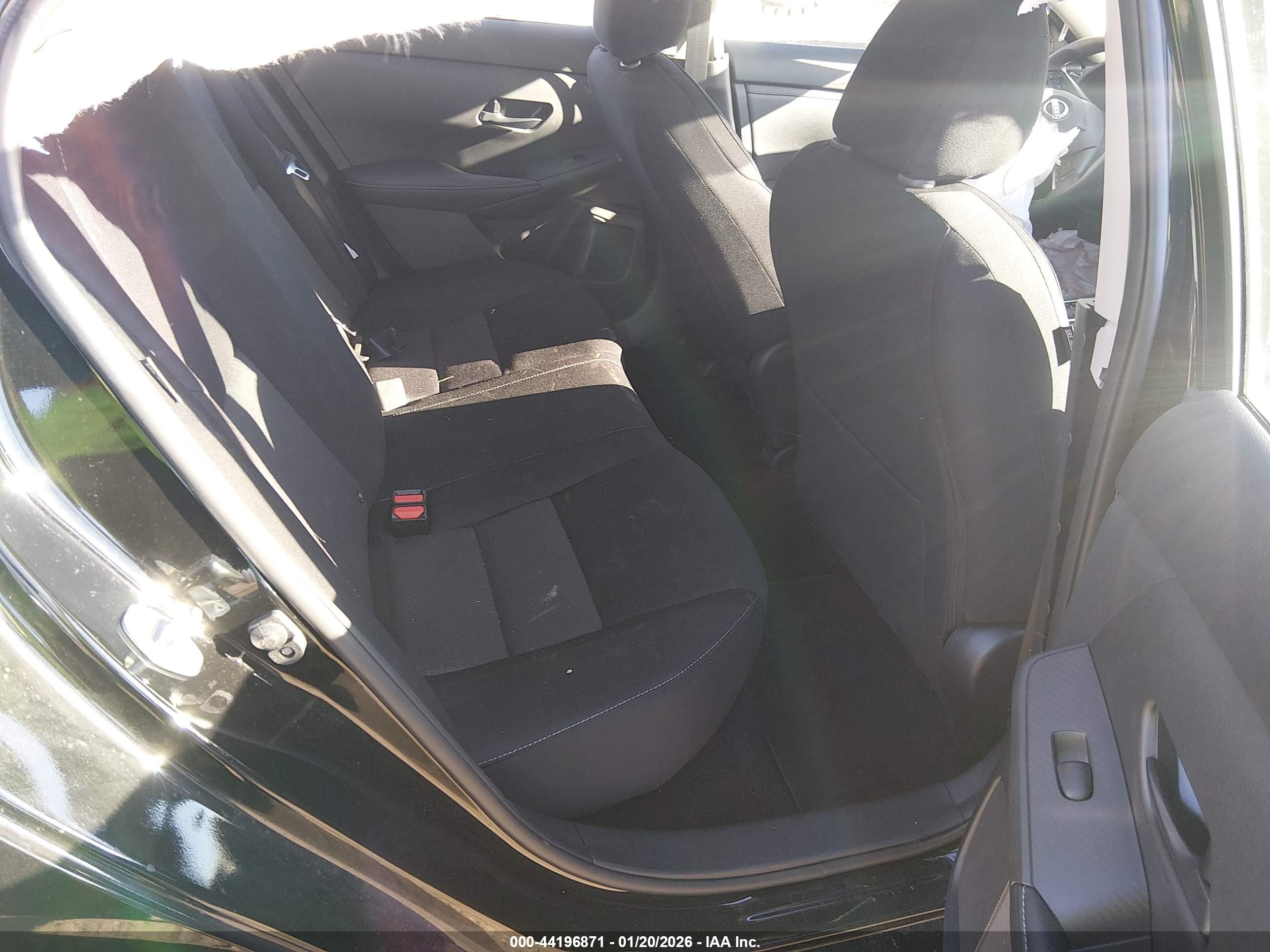 NISSAN SENTRA image 8