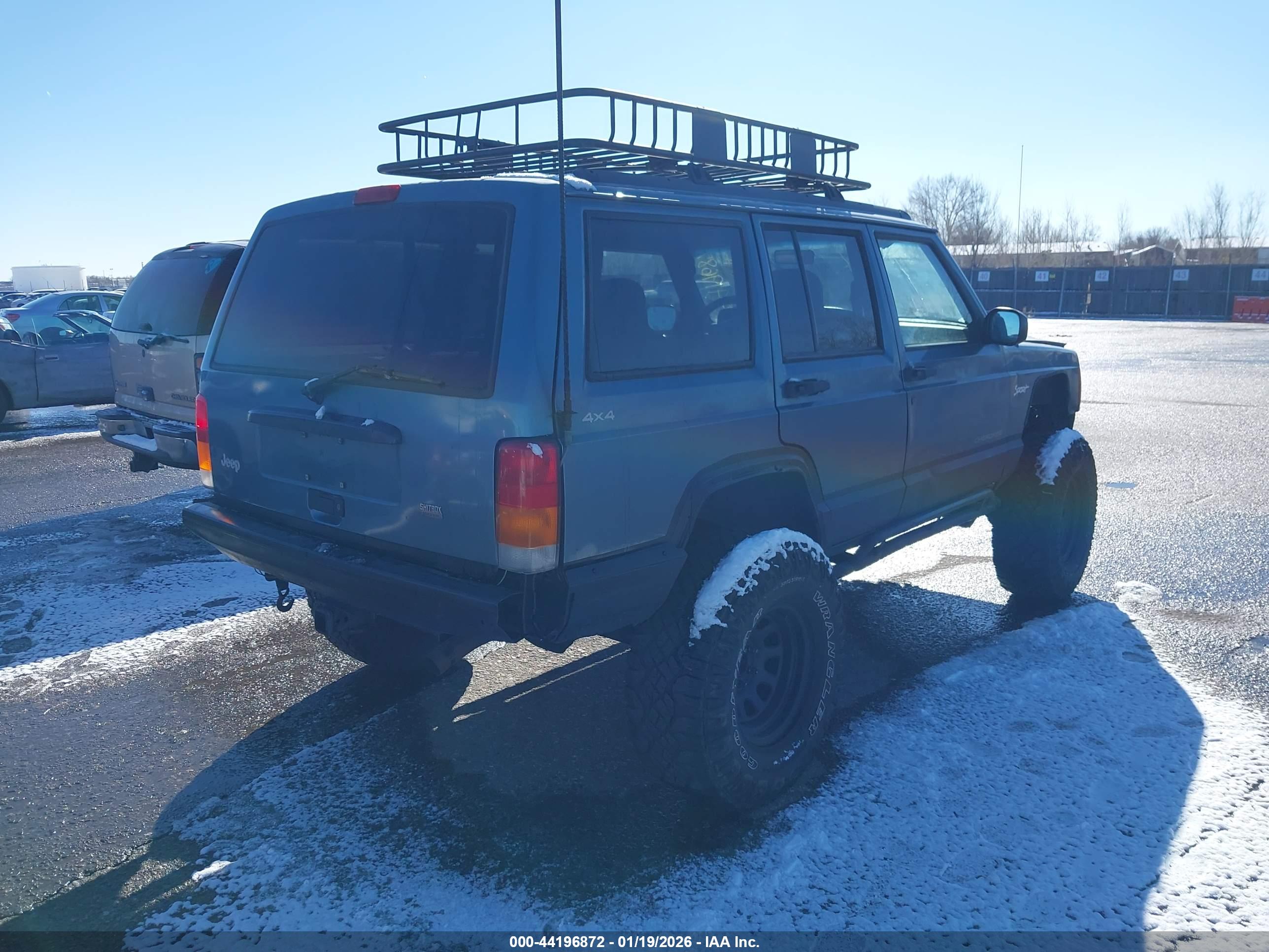JEEP CHEROKEE image 4