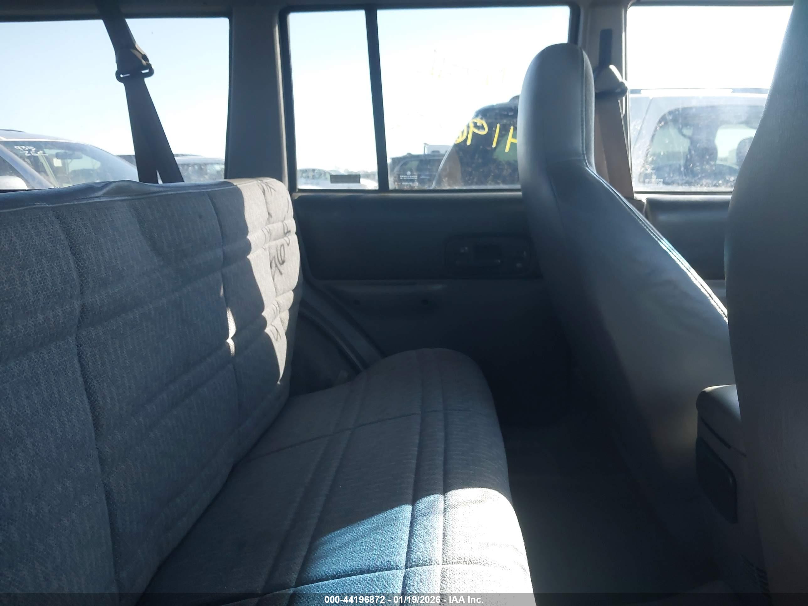 JEEP CHEROKEE image 8